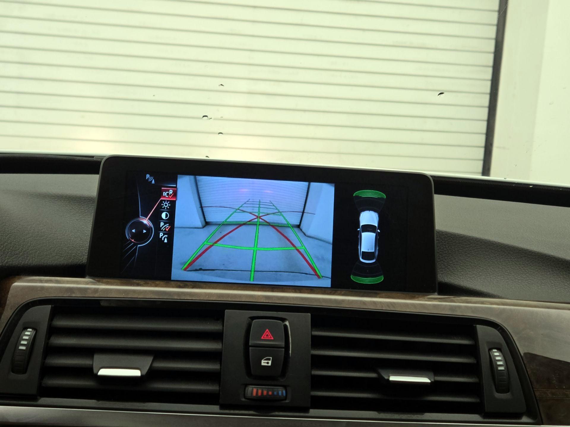 Thumbnail: 2015 BMW 3 Series - 15