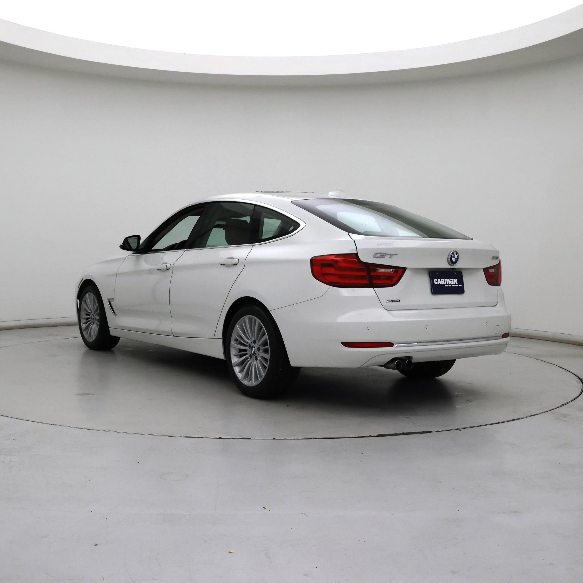 Thumbnail: 2015 BMW 3 Series - 2