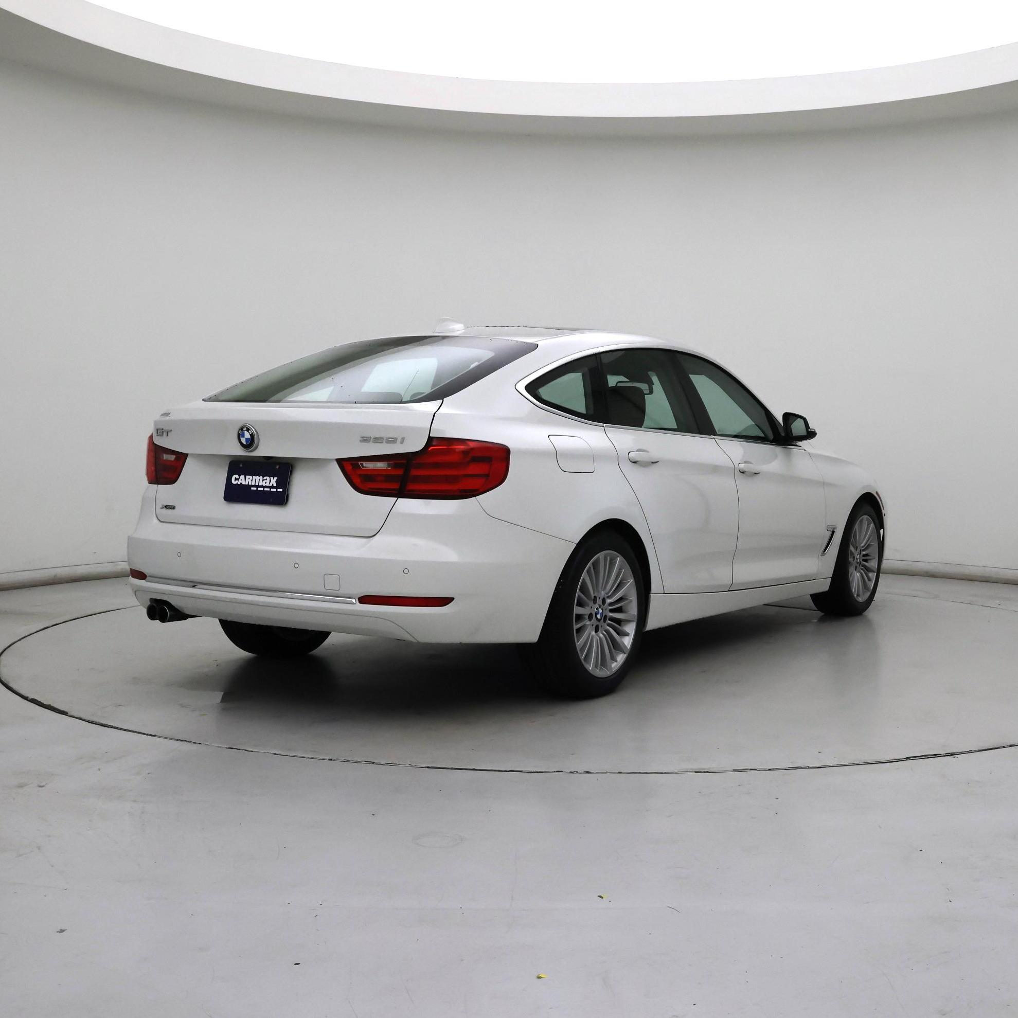 Thumbnail: 2015 BMW 3 Series - 8
