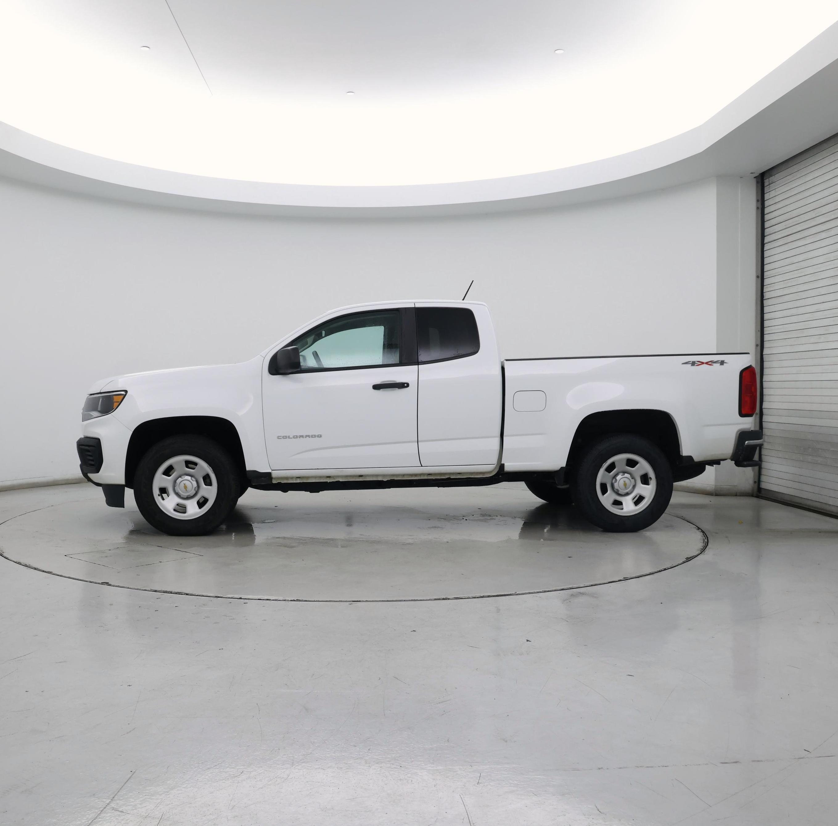 Thumbnail: 2021 Chevrolet Colorado - 3