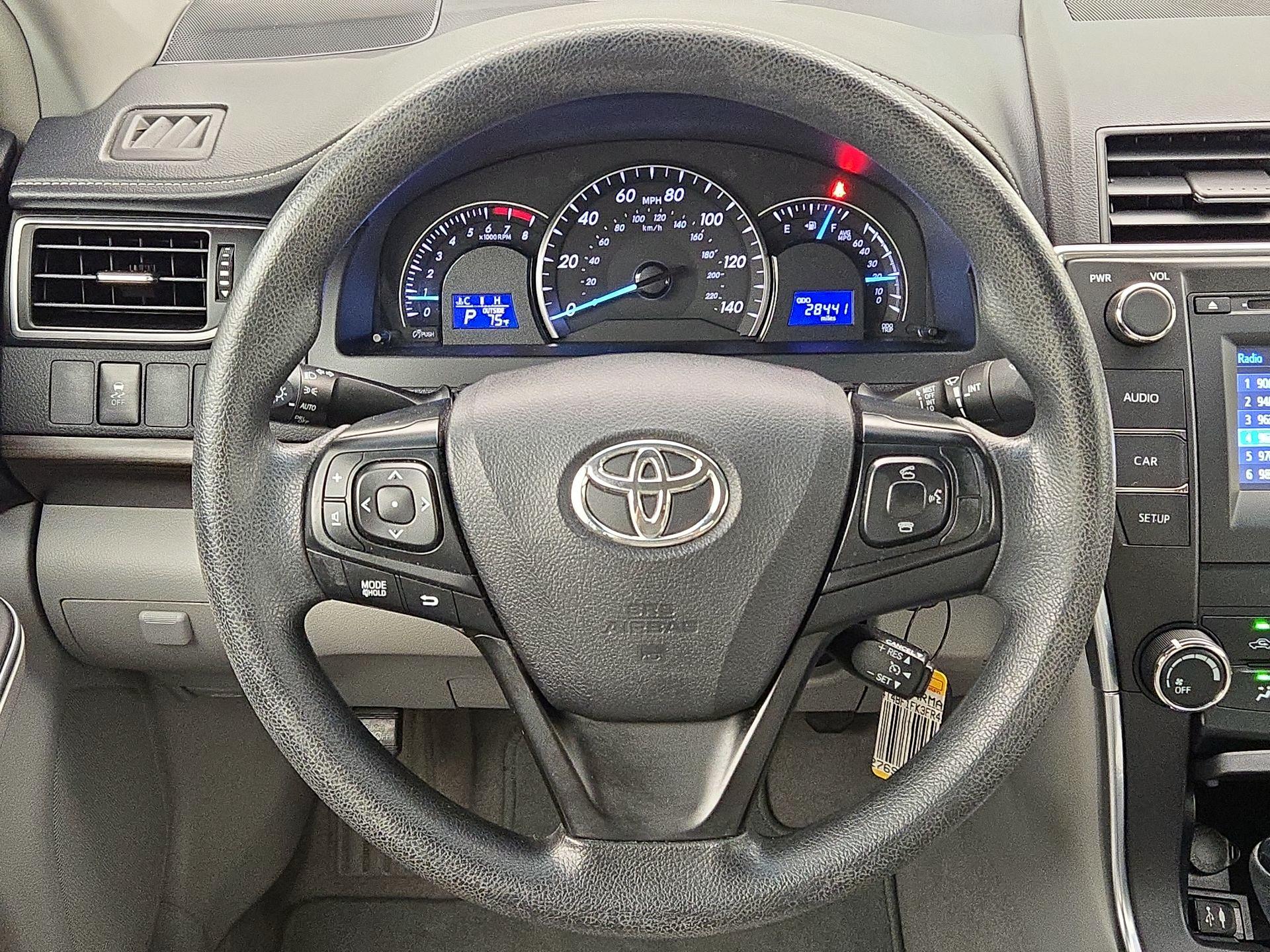 Thumbnail: 2015 Toyota Camry - 10