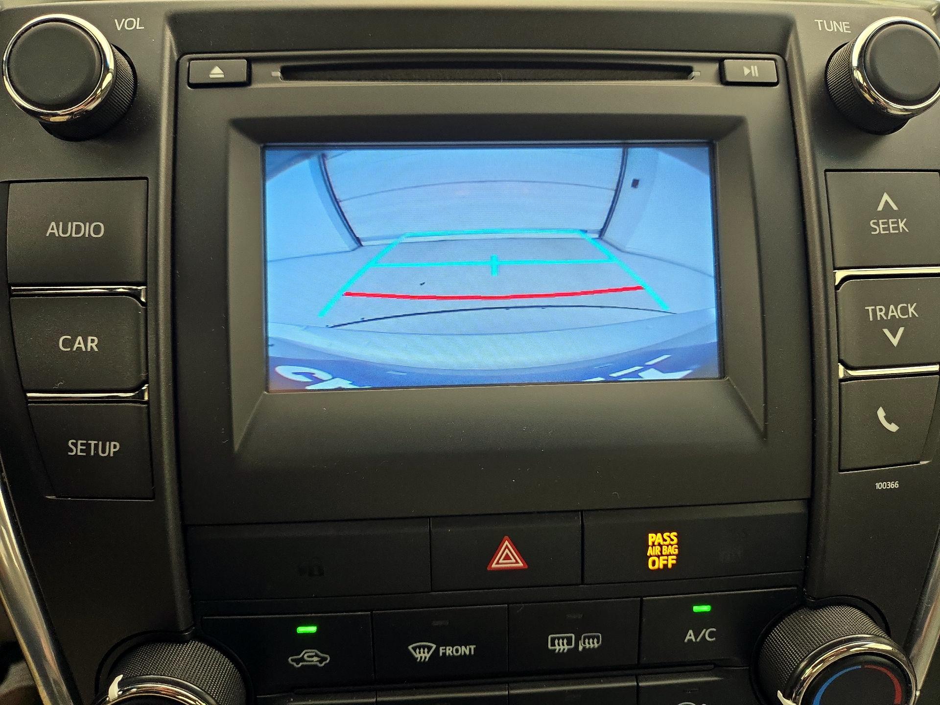Thumbnail: 2015 Toyota Camry - 14