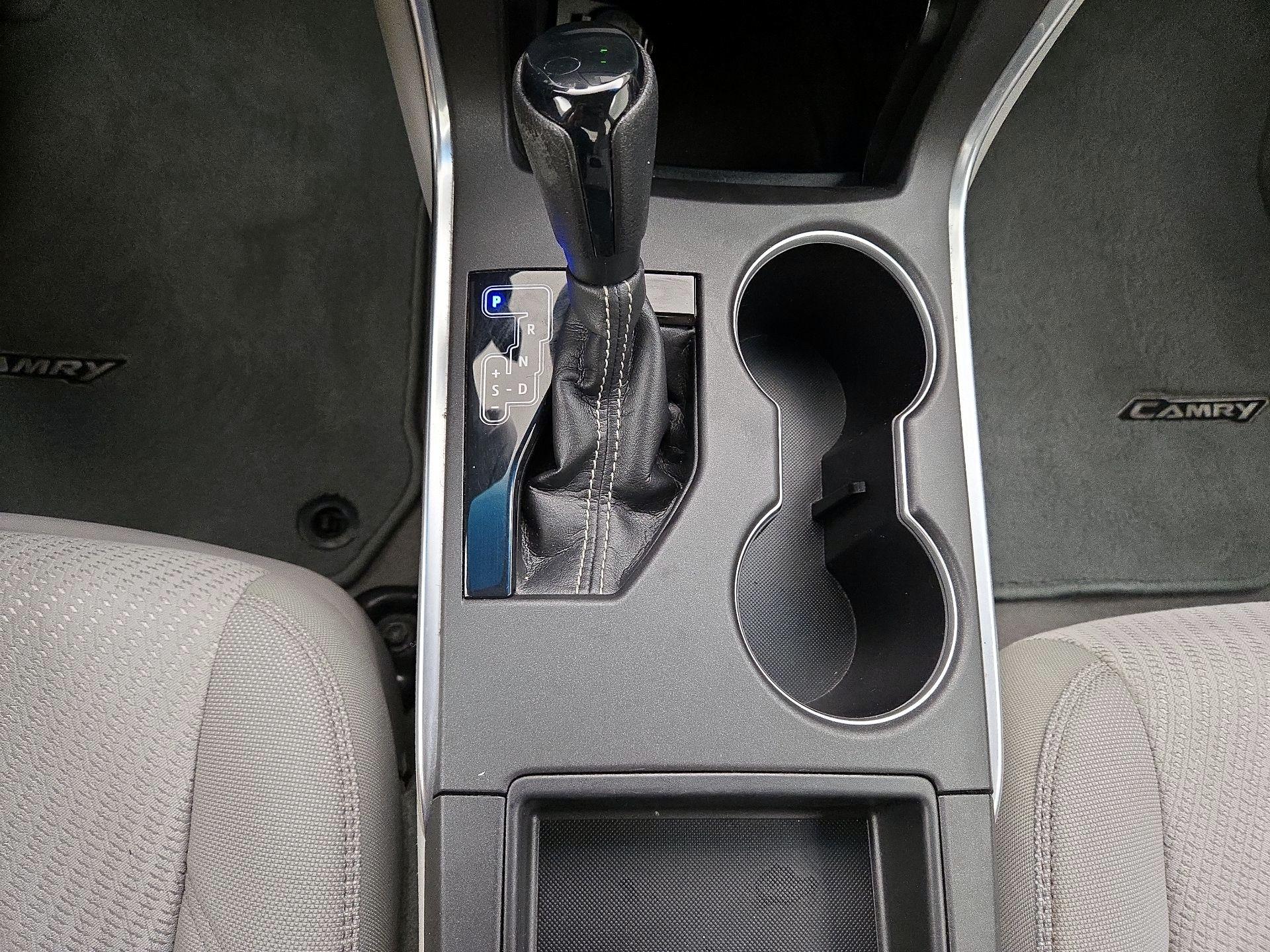 Thumbnail: 2015 Toyota Camry - 17