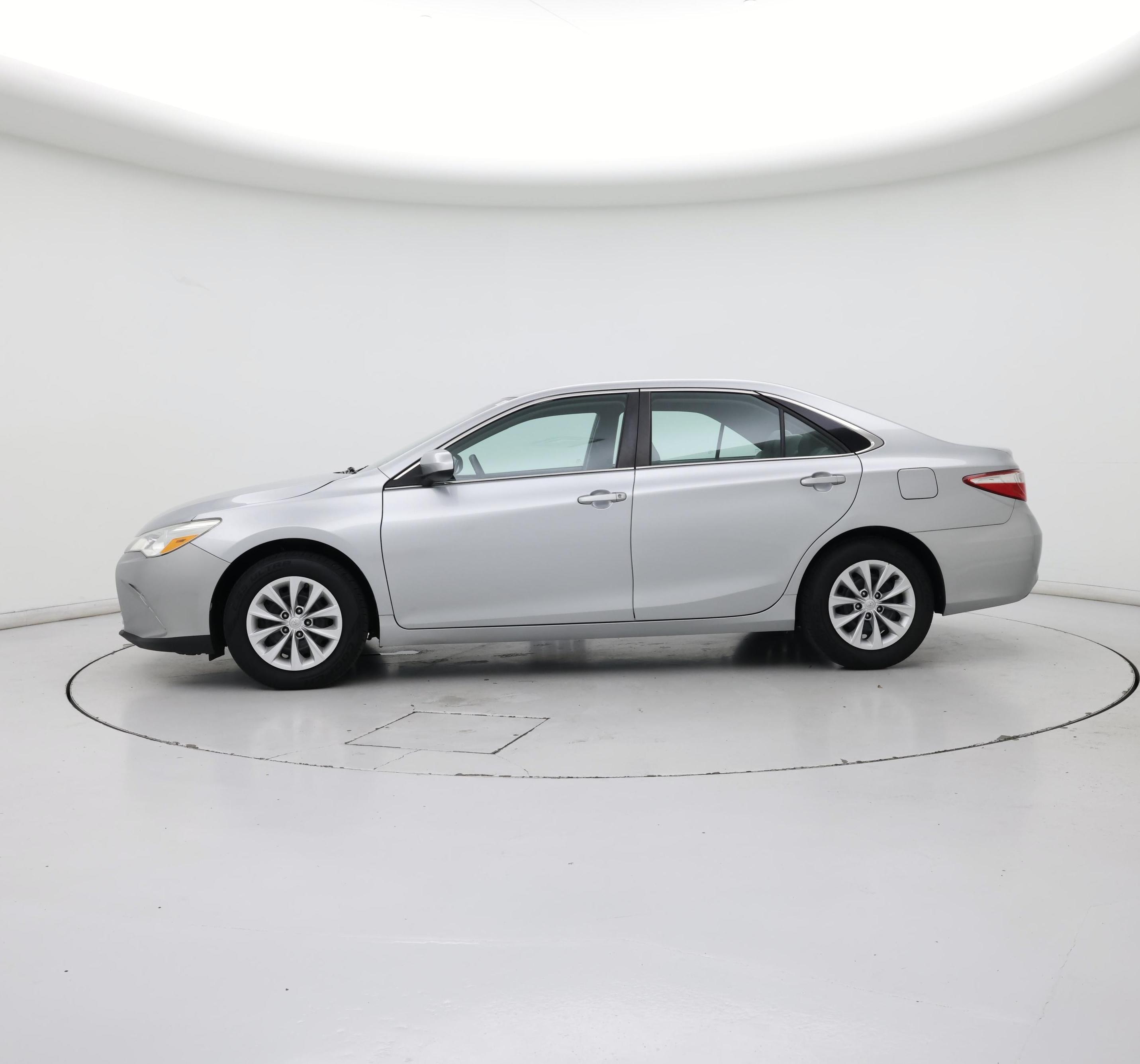 Thumbnail: 2015 Toyota Camry - 3