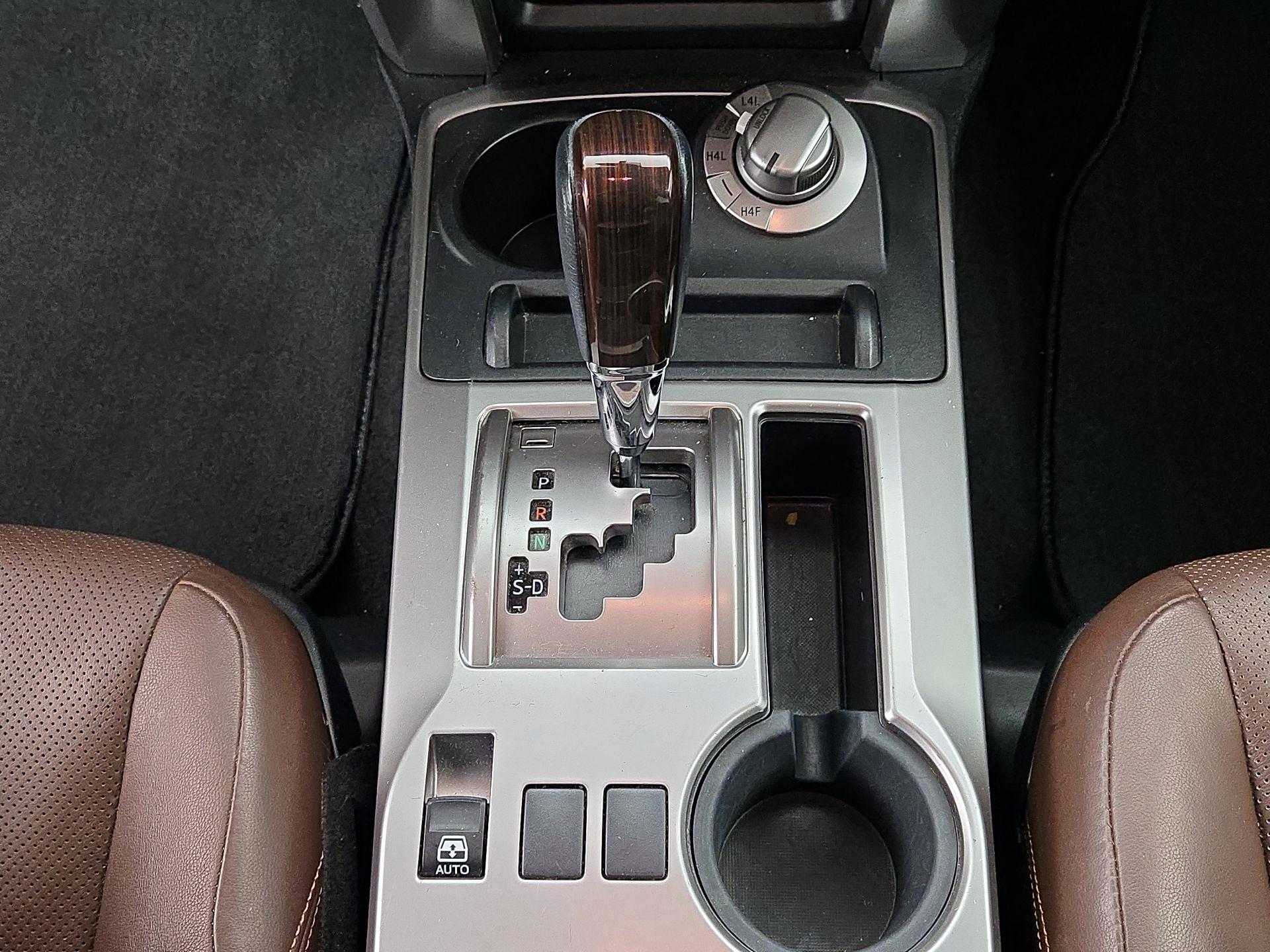 Thumbnail: 2016 Toyota 4Runner - 18