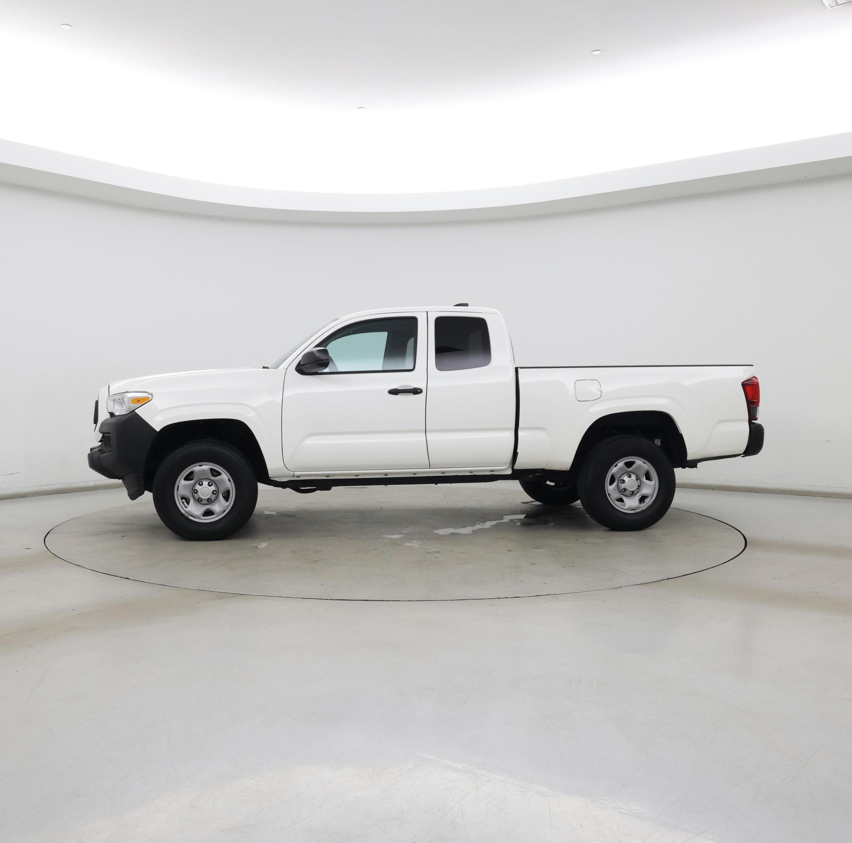 Thumbnail: 2023 Toyota Tacoma - 3