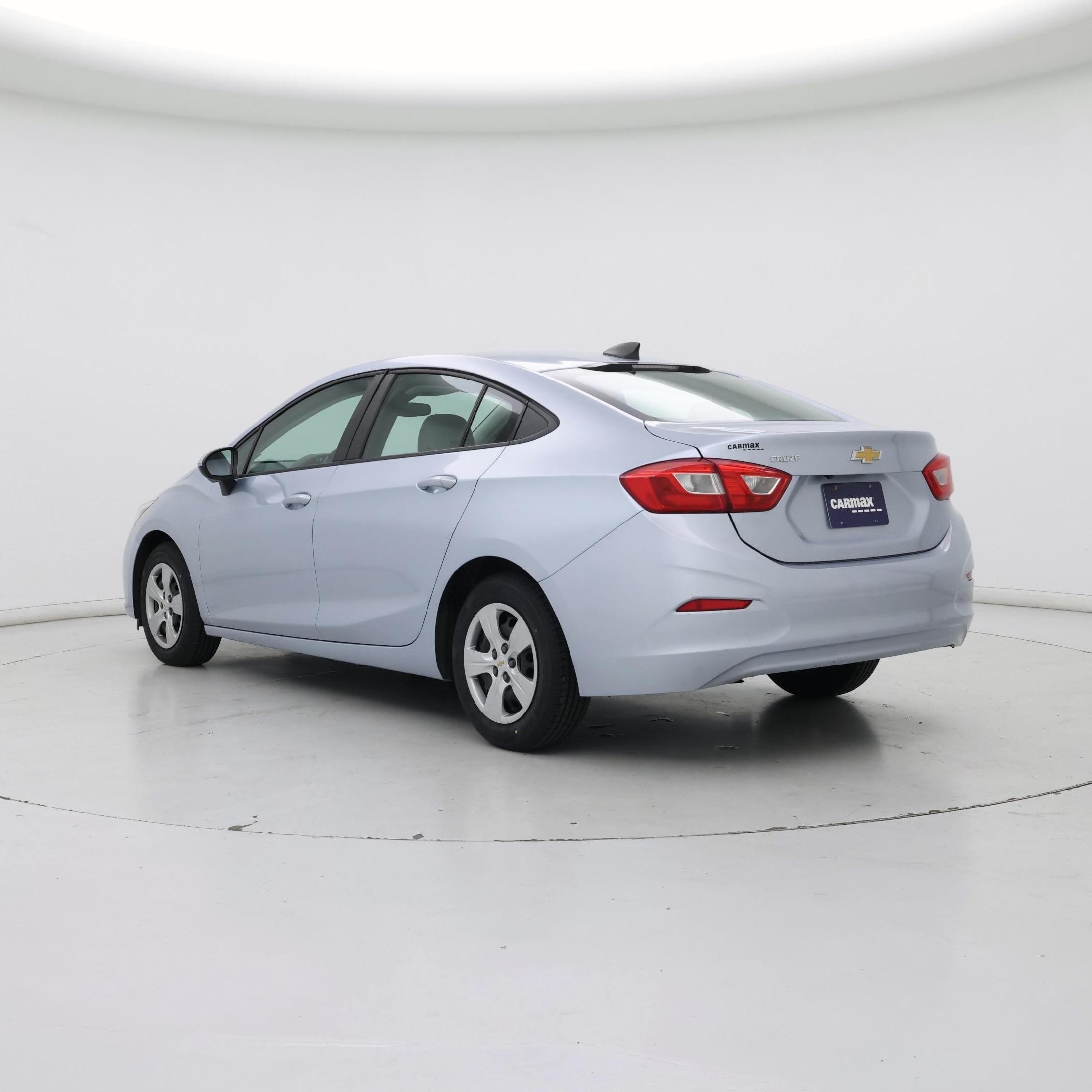 Thumbnail: 2017 Chevrolet Cruze - 2