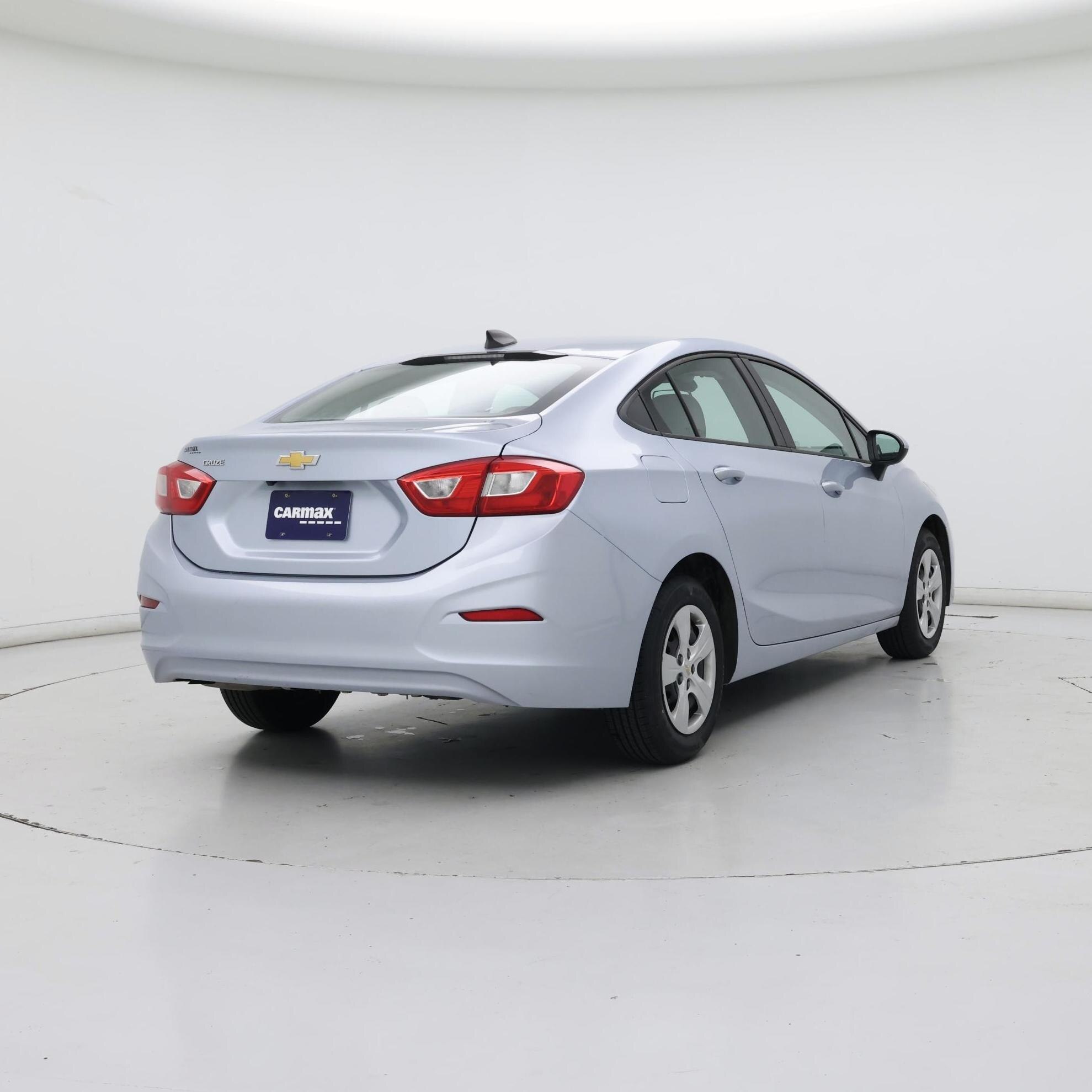 Thumbnail: 2017 Chevrolet Cruze - 8