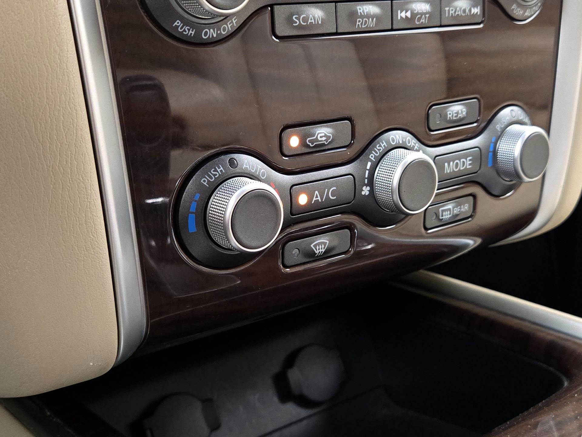 Thumbnail: 2016 Nissan Pathfinder - 16