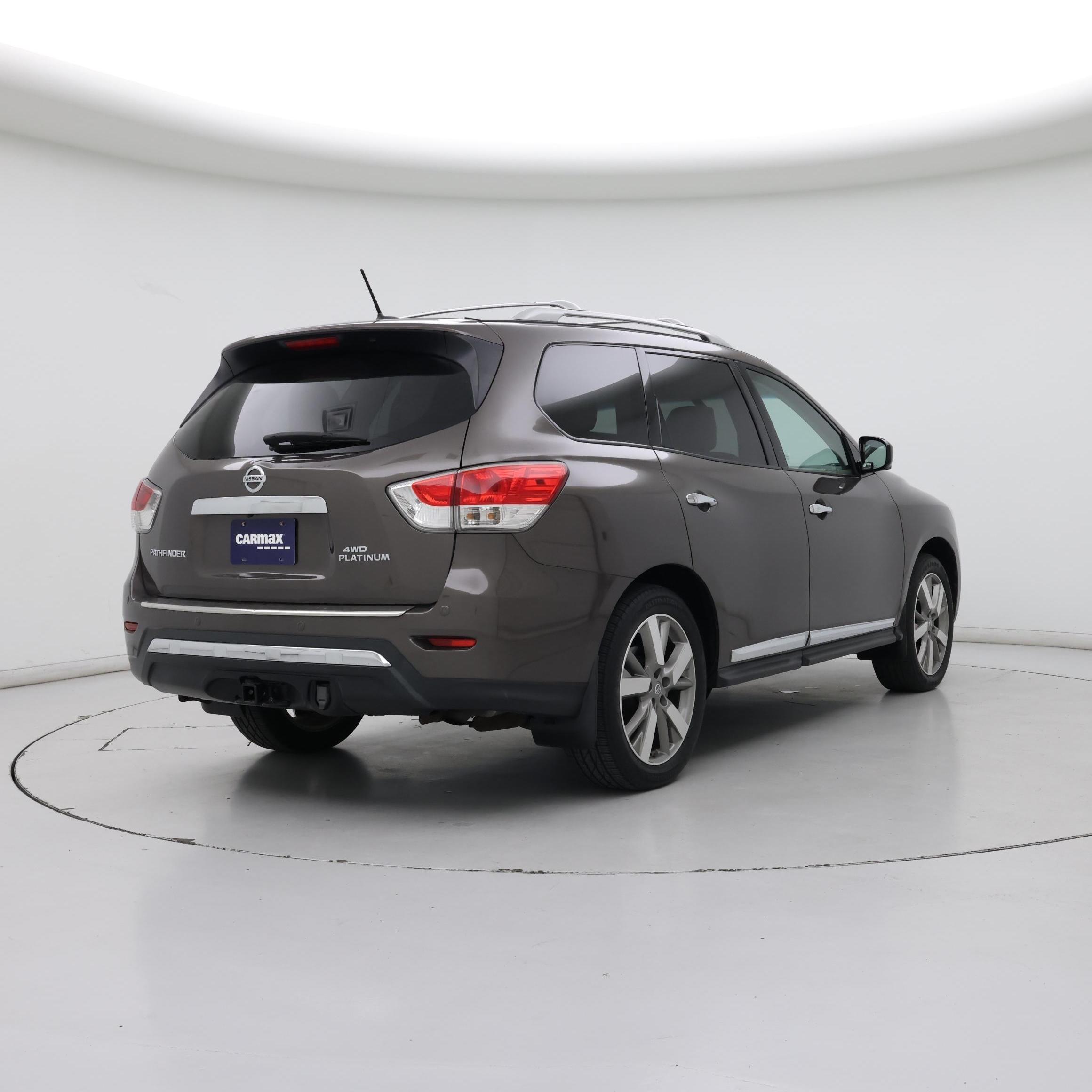Thumbnail: 2016 Nissan Pathfinder - 8