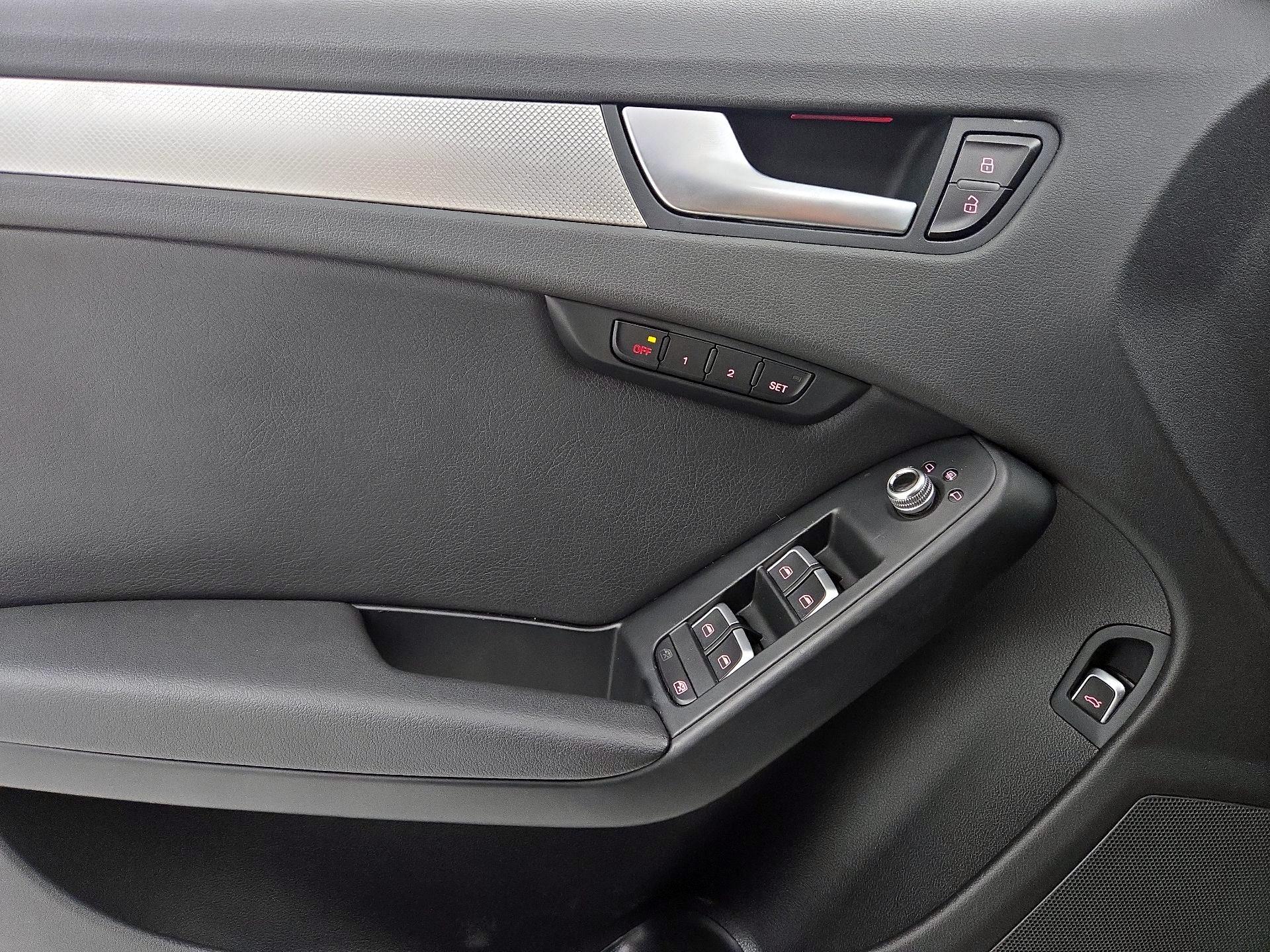 Thumbnail: 2015 Audi A4 - 12