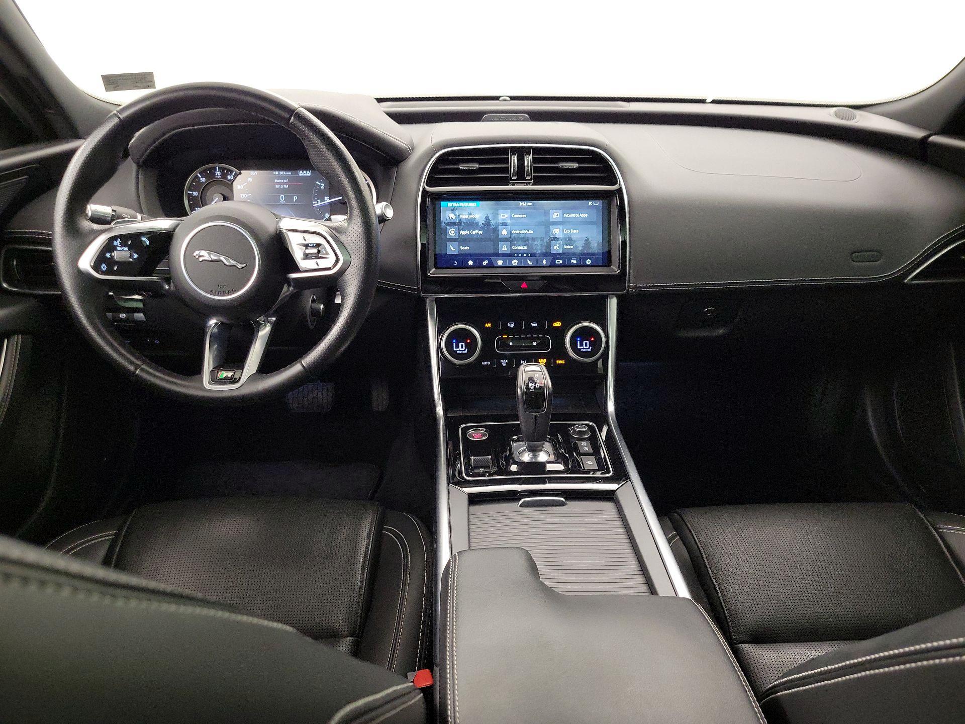 Thumbnail: 2020 Jaguar XE - 9