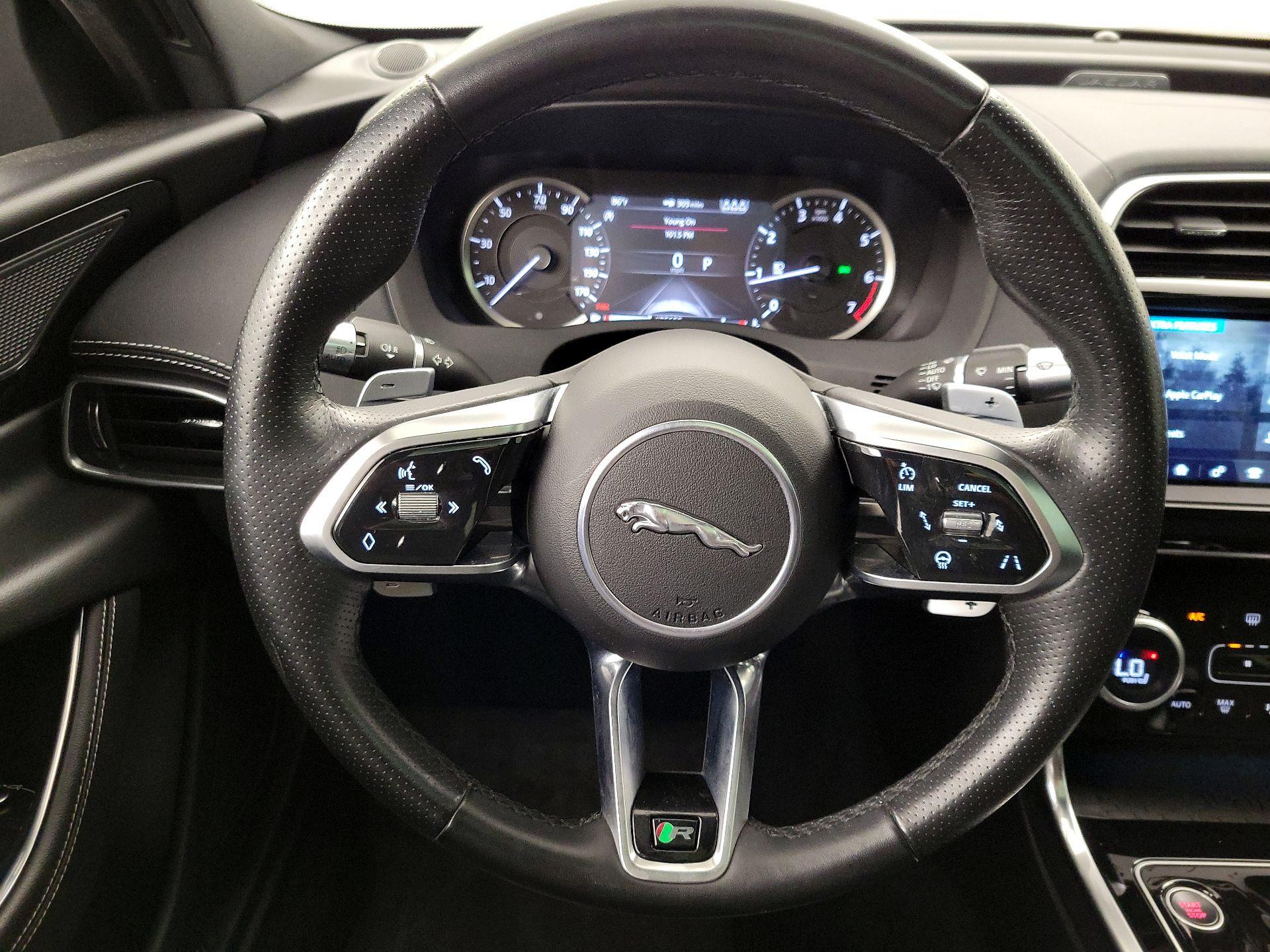 Thumbnail: 2020 Jaguar XE - 10