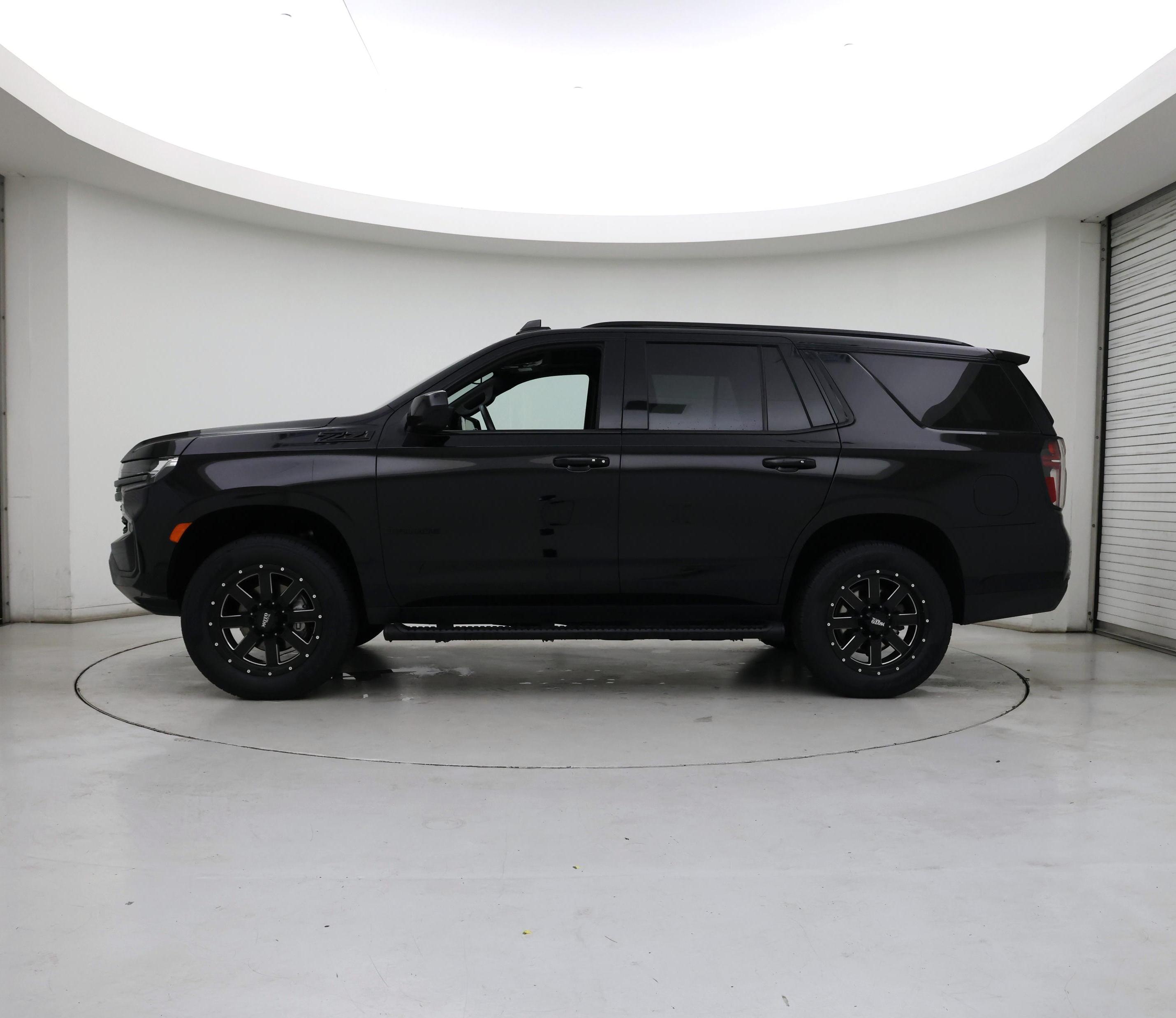 Thumbnail: 2021 Chevrolet Tahoe - 3