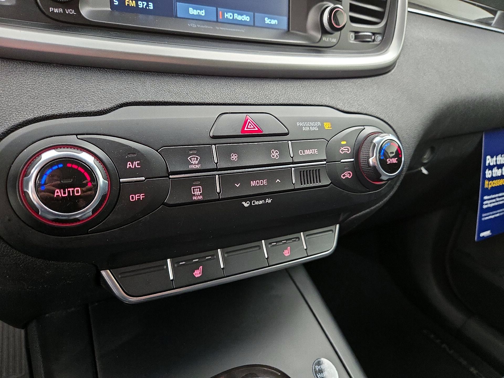 Thumbnail: 2018 Kia Sorento - 16
