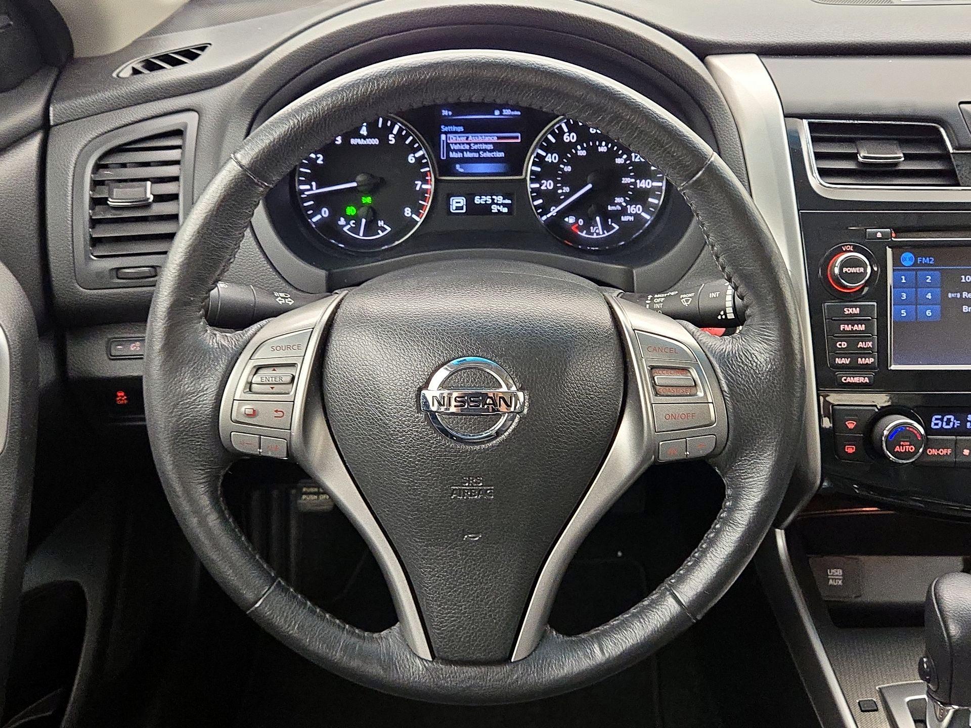 Thumbnail: 2015 Nissan Altima - 10