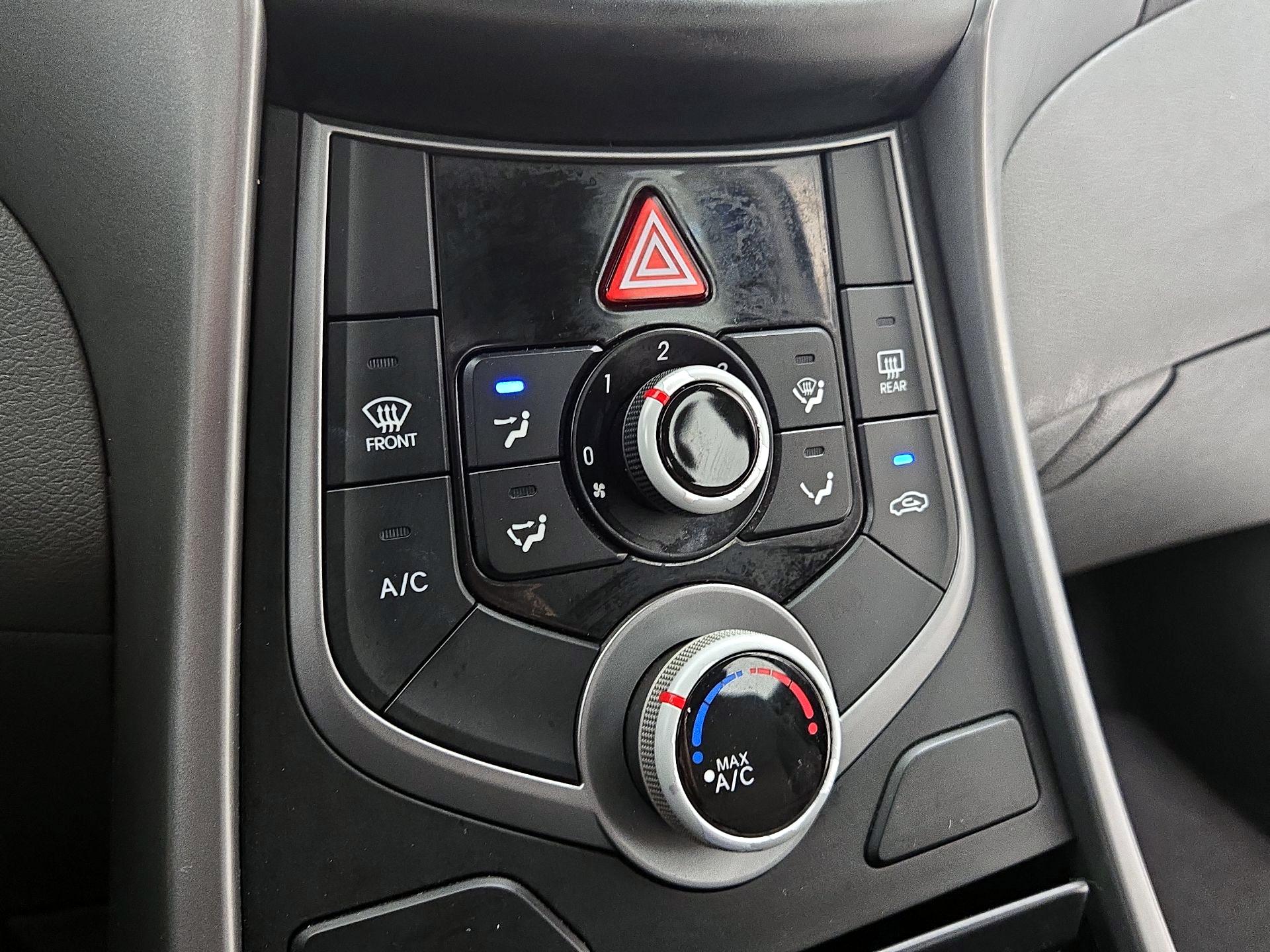 Thumbnail: 2016 Hyundai Elantra - 15