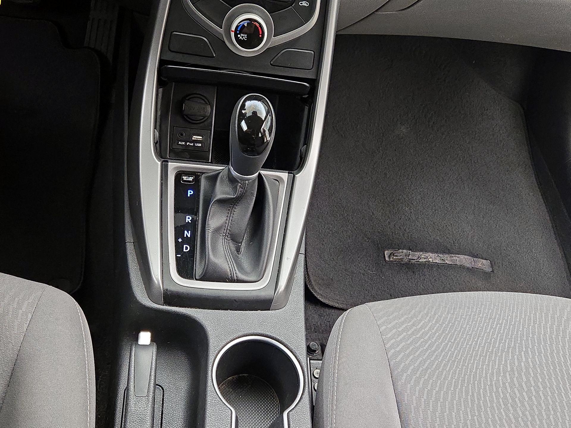 Thumbnail: 2016 Hyundai Elantra - 16