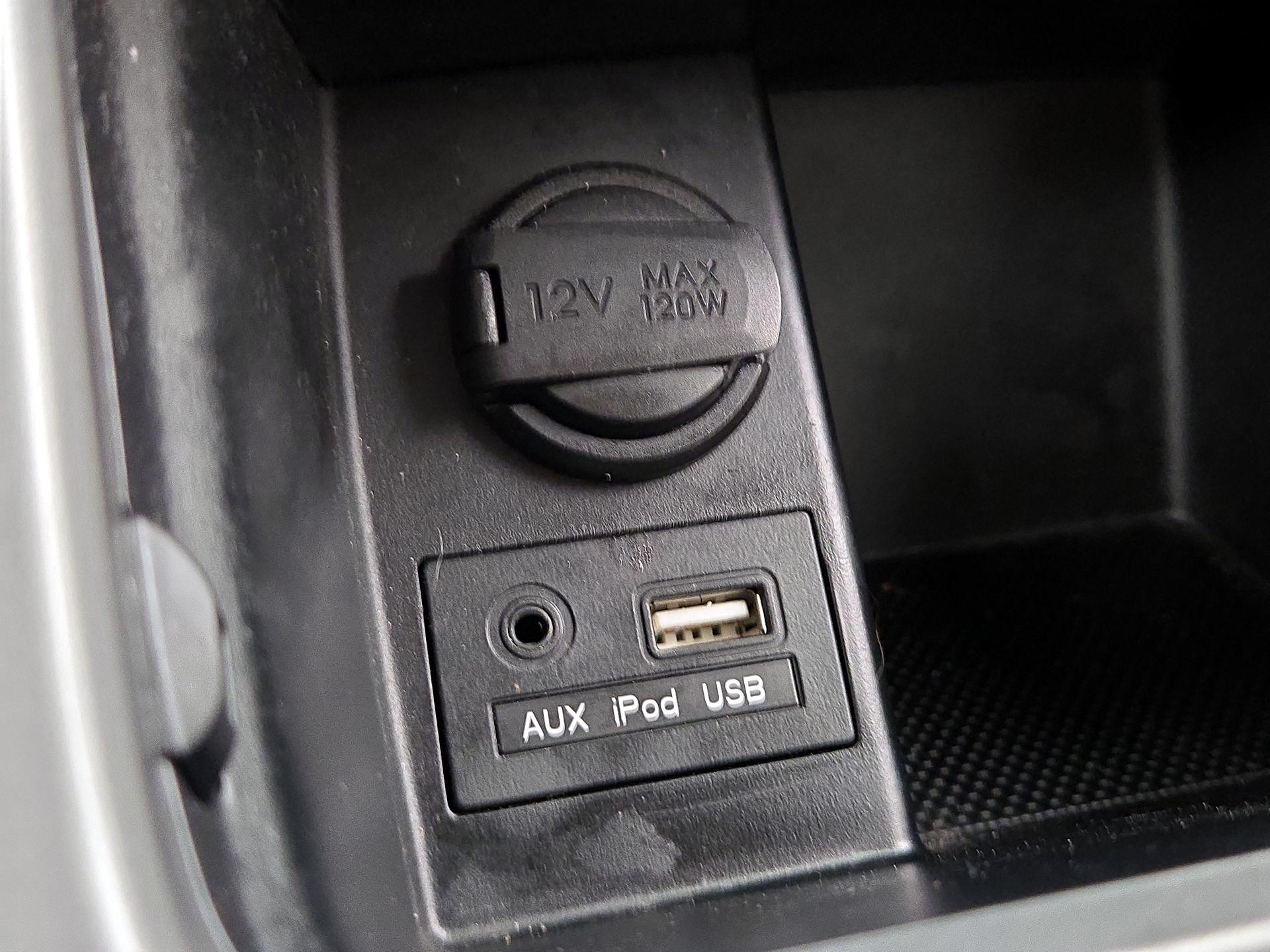 Thumbnail: 2016 Hyundai Elantra - 17