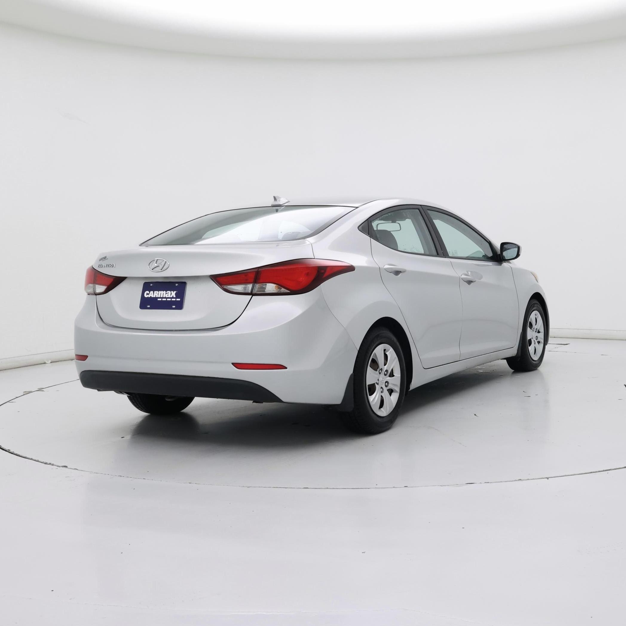 Thumbnail: 2016 Hyundai Elantra - 8