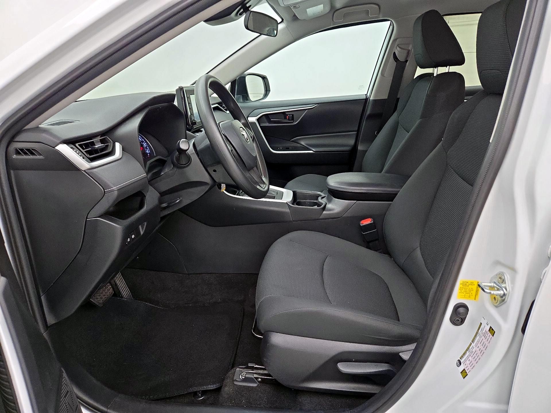 Thumbnail: 2021 Toyota RAV4 - 11