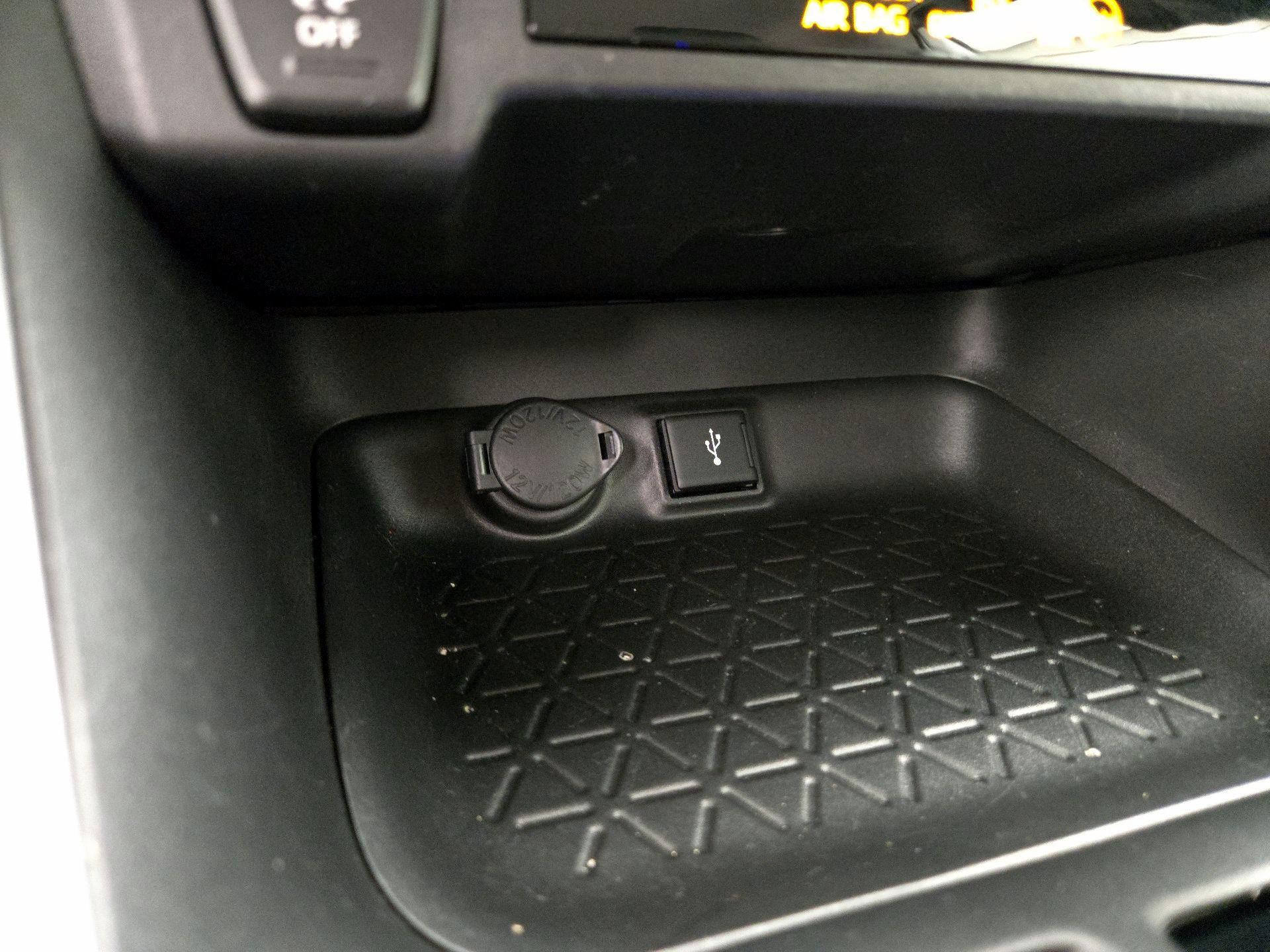 Thumbnail: 2021 Toyota RAV4 - 18