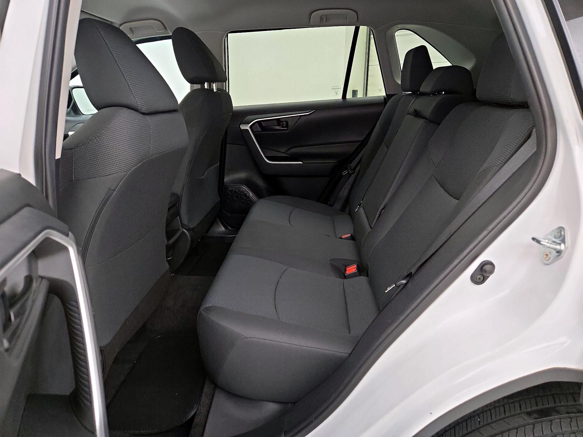 Thumbnail: 2021 Toyota RAV4 - 19