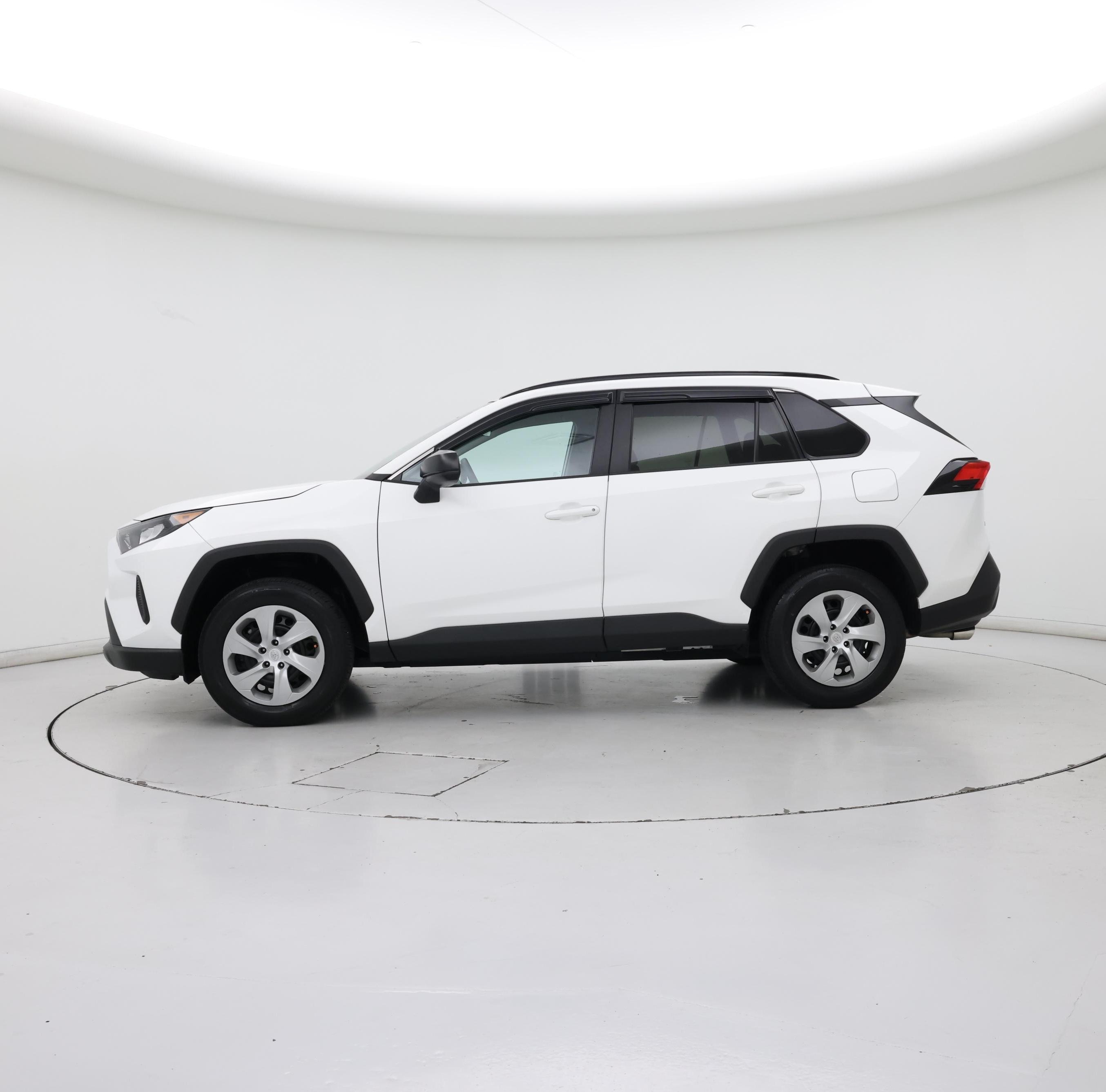 Thumbnail: 2021 Toyota RAV4 - 3