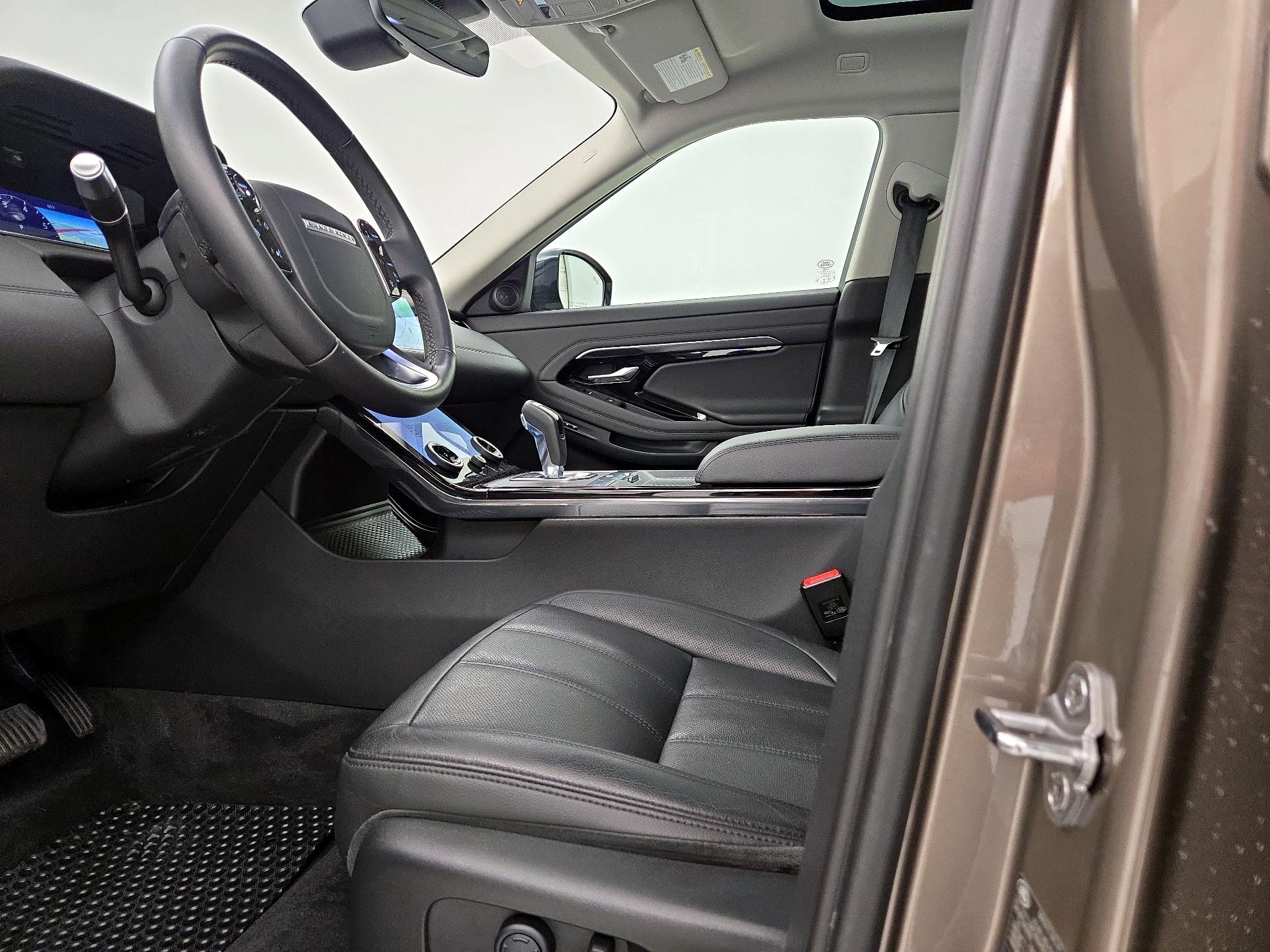 Thumbnail: 2020 Land Rover Range Rover Evoque - 11
