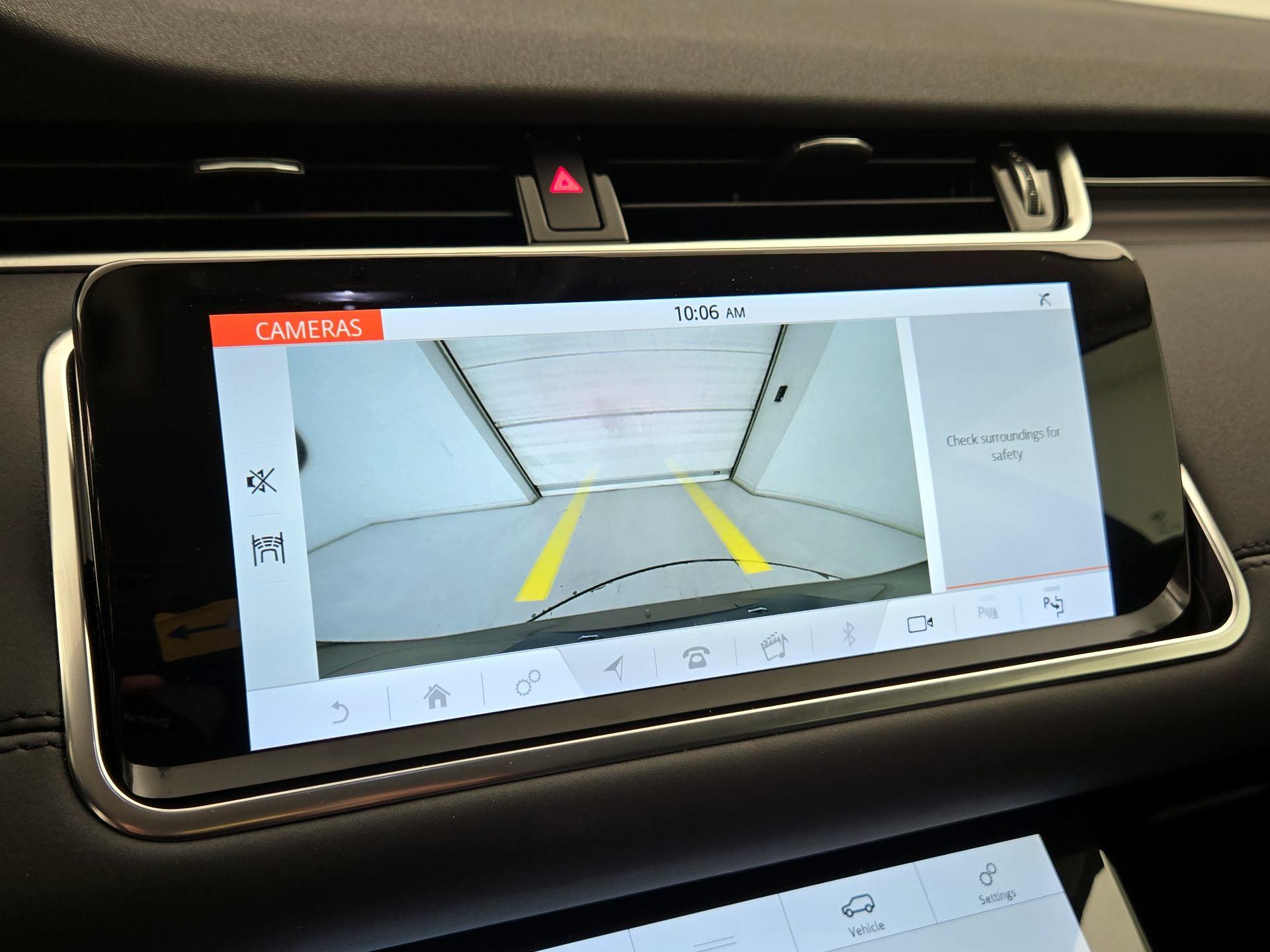 Thumbnail: 2020 Land Rover Range Rover Evoque - 15