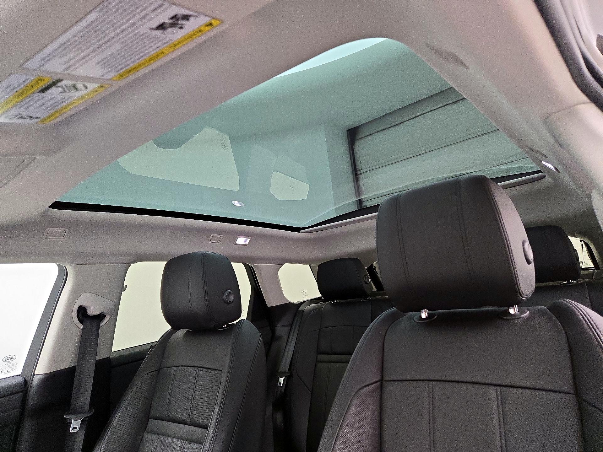 Thumbnail: 2020 Land Rover Range Rover Evoque - 20