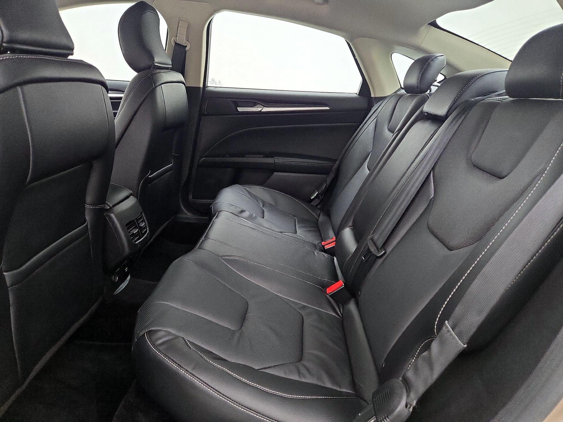 Thumbnail: 2017 Ford Fusion - 20