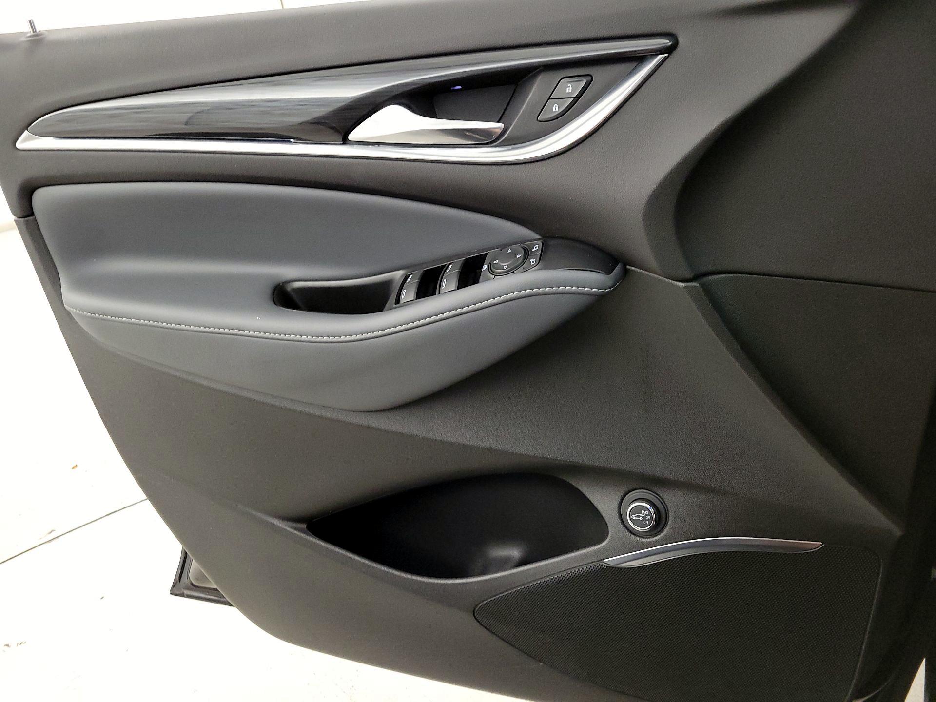 Thumbnail: 2022 Buick Enclave - 12