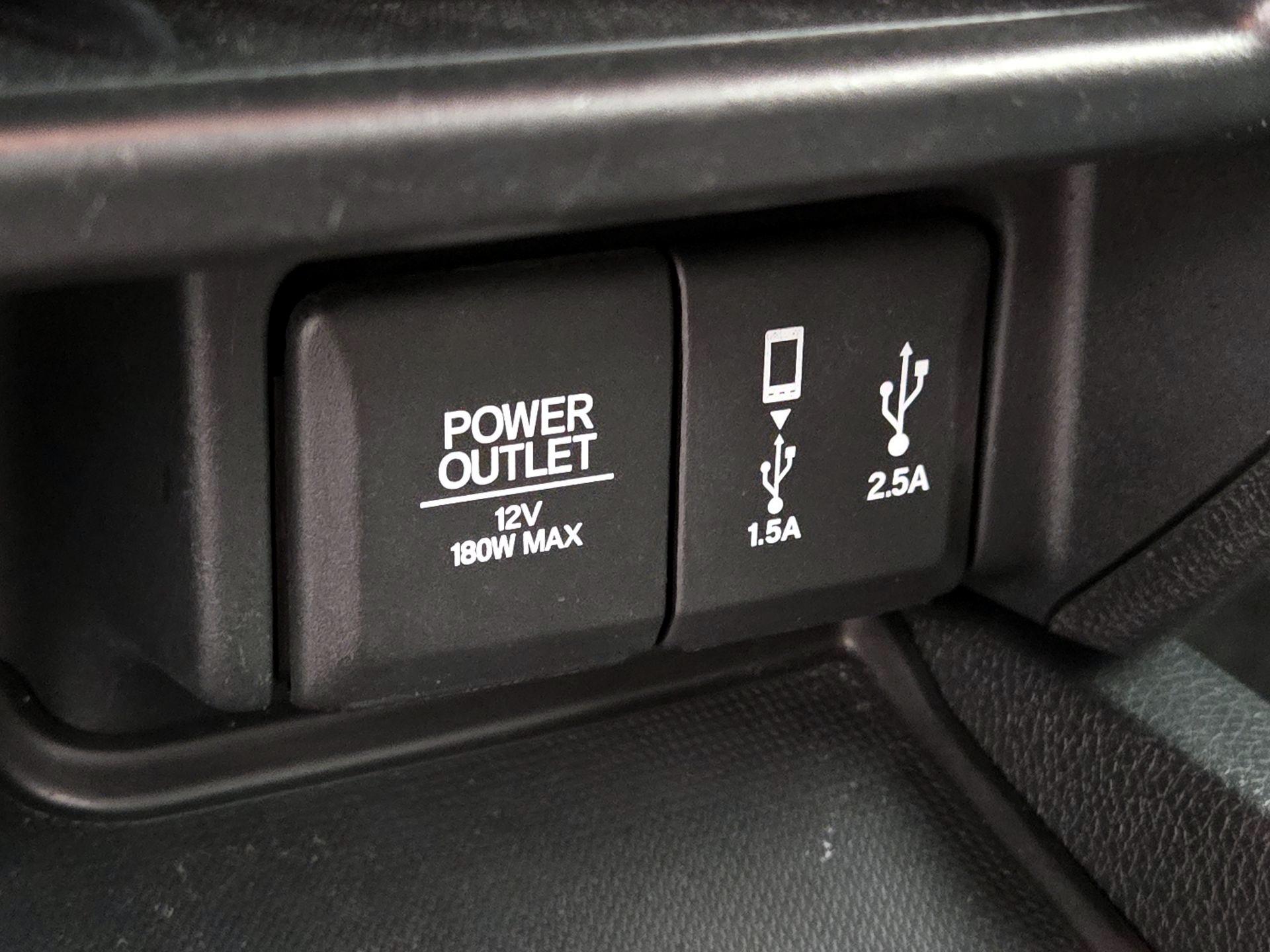 Thumbnail: 2017 Honda Pilot - 17