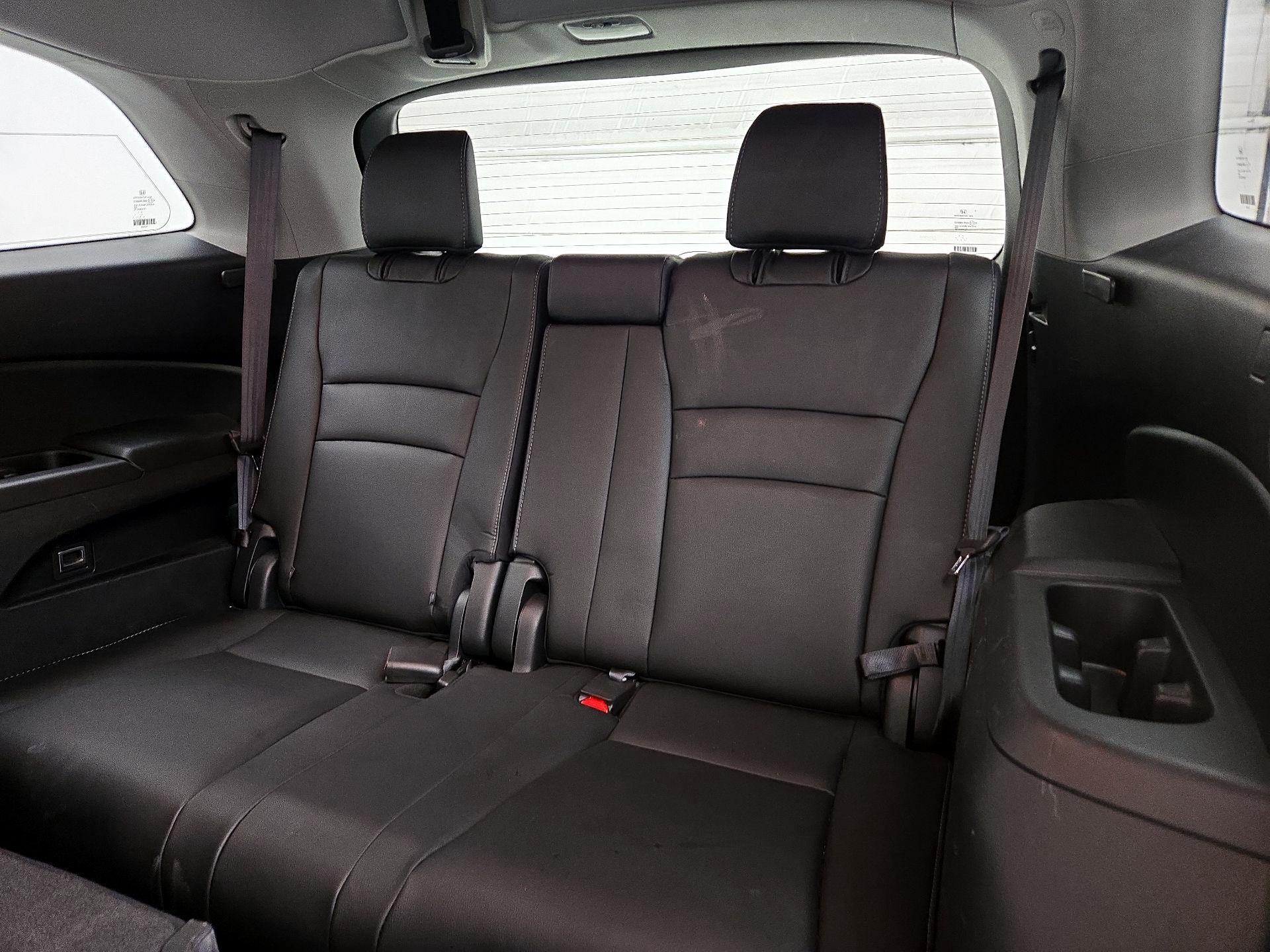 Thumbnail: 2017 Honda Pilot - 20