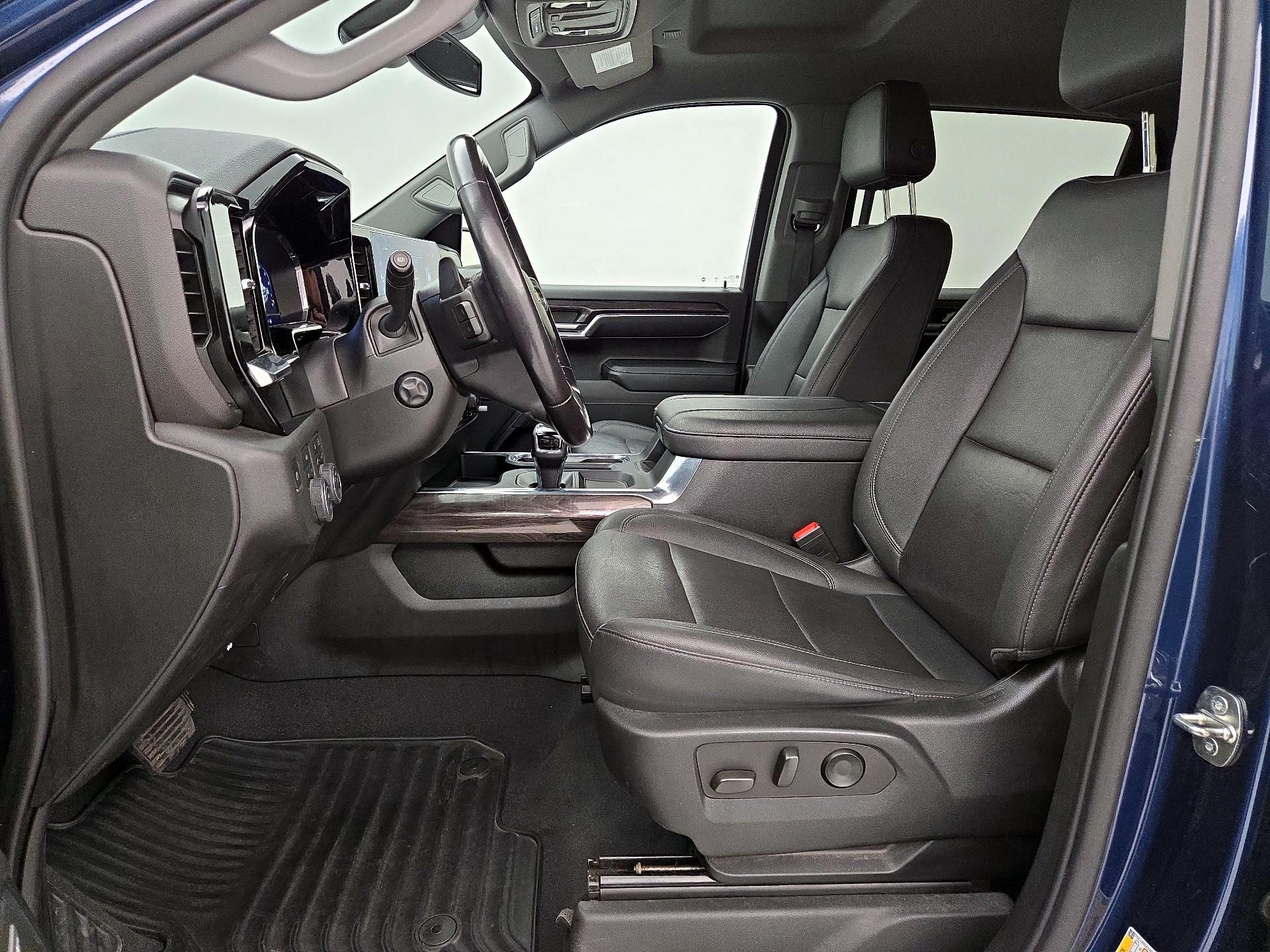 Thumbnail: 2023 Chevrolet Silverado 1500 - 11