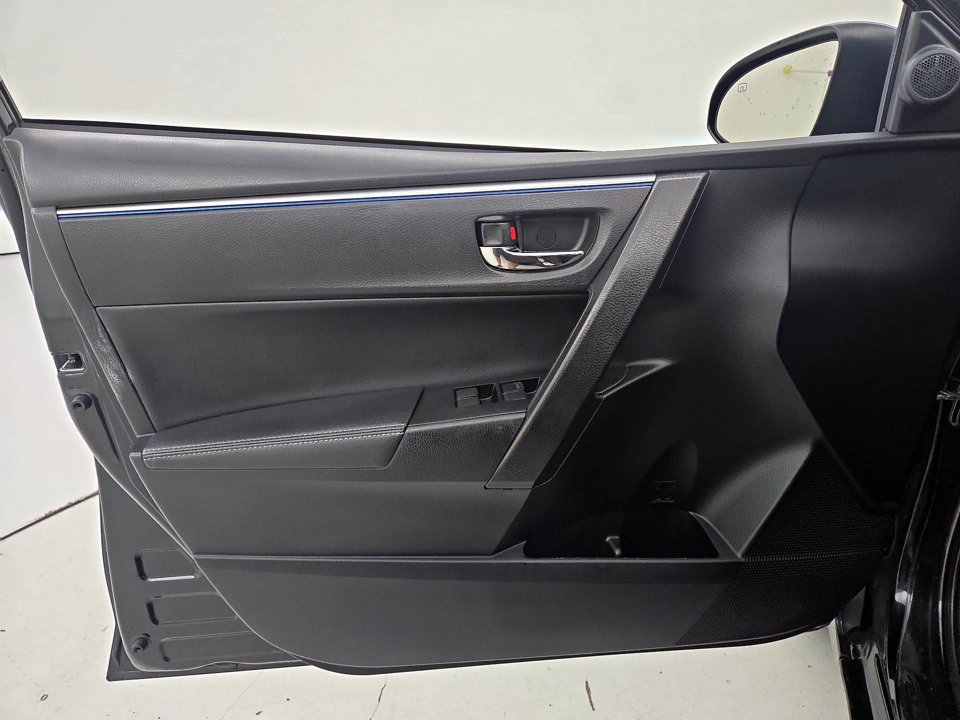 Thumbnail: 2016 Toyota Corolla - 12