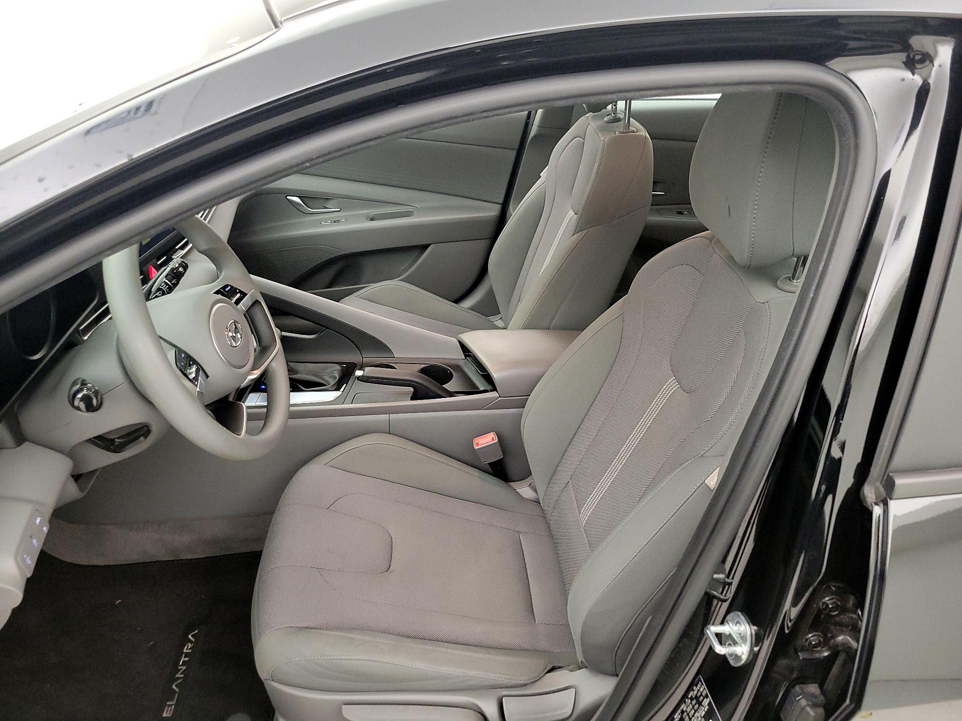 Thumbnail: 2023 Hyundai Elantra - 11