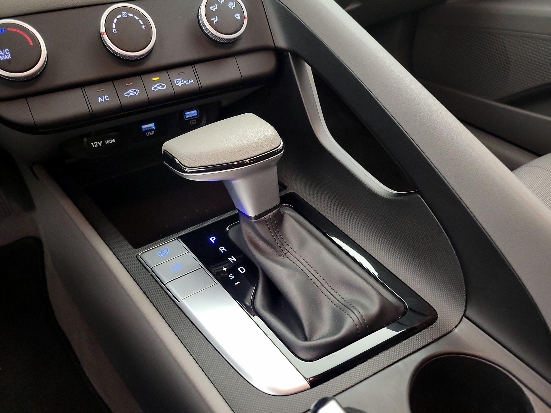 Thumbnail: 2023 Hyundai Elantra - 17