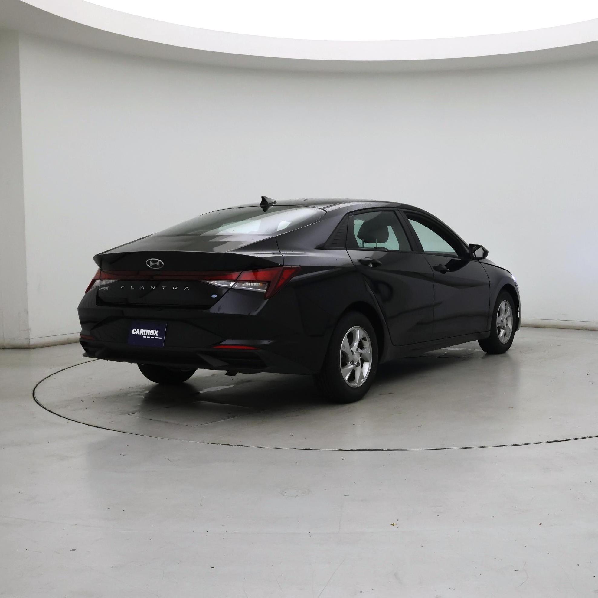 Thumbnail: 2023 Hyundai Elantra - 8