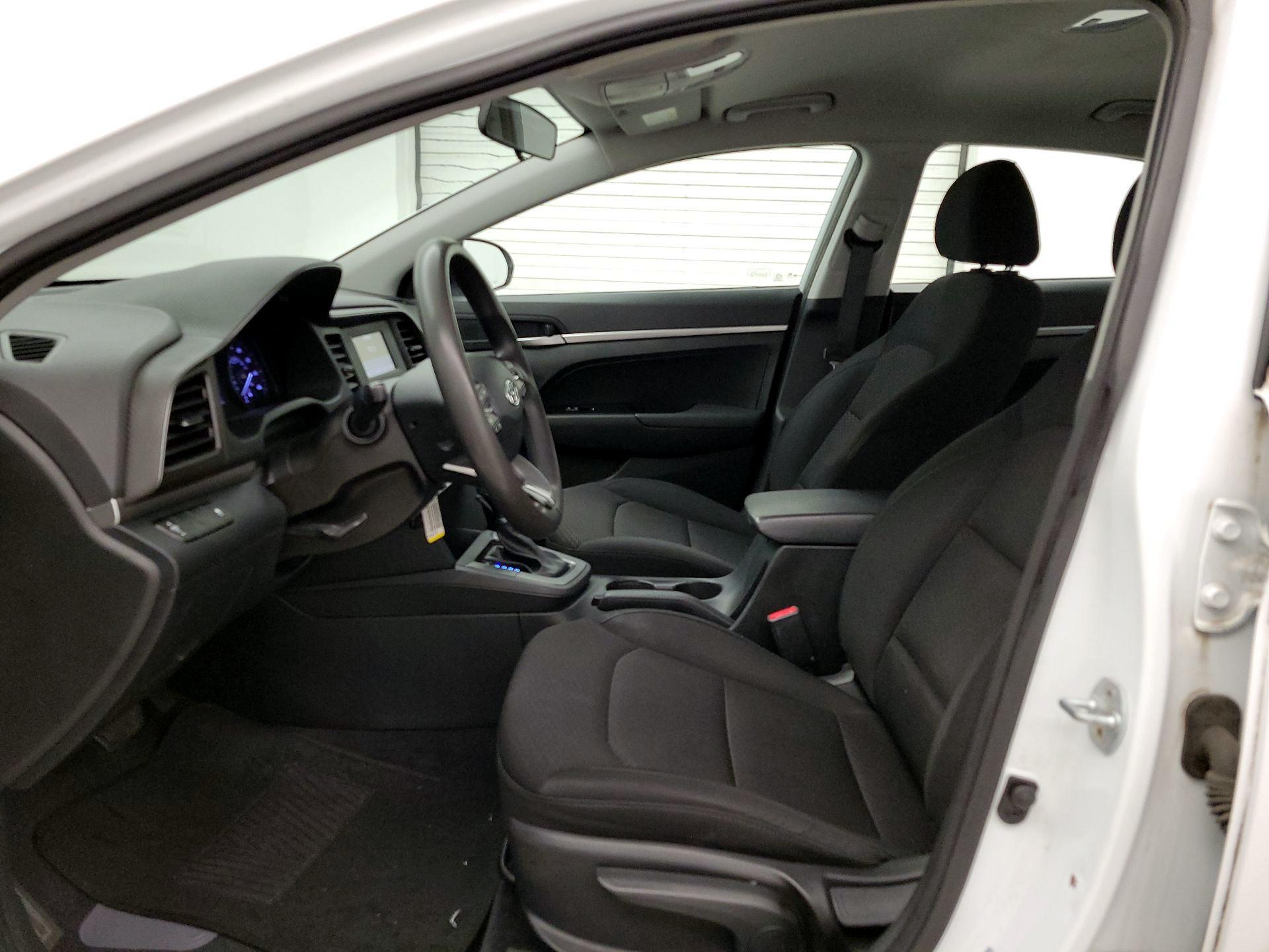 Thumbnail: 2019 Hyundai Elantra - 11
