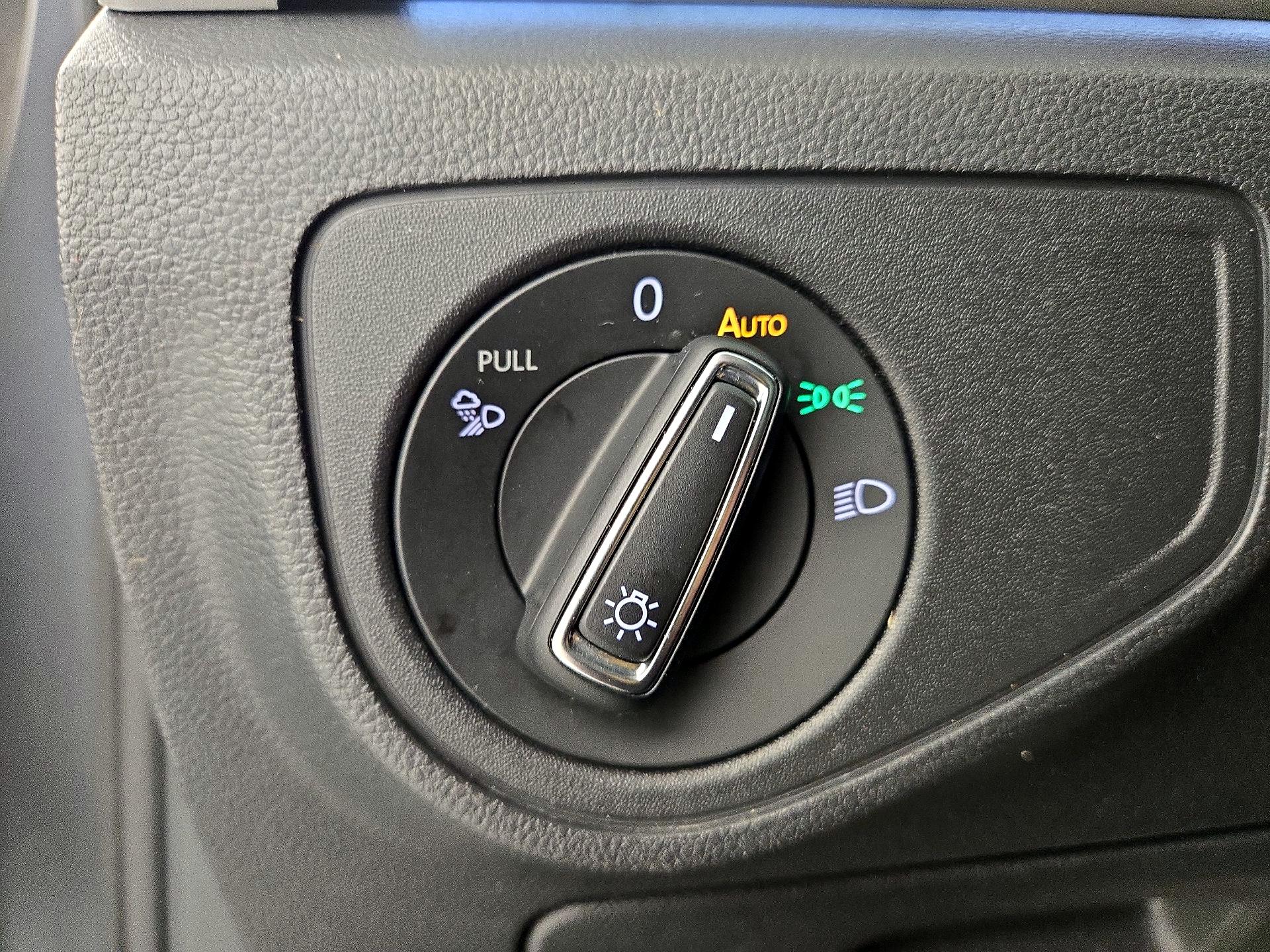 Thumbnail: 2022 Volkswagen Atlas - 13