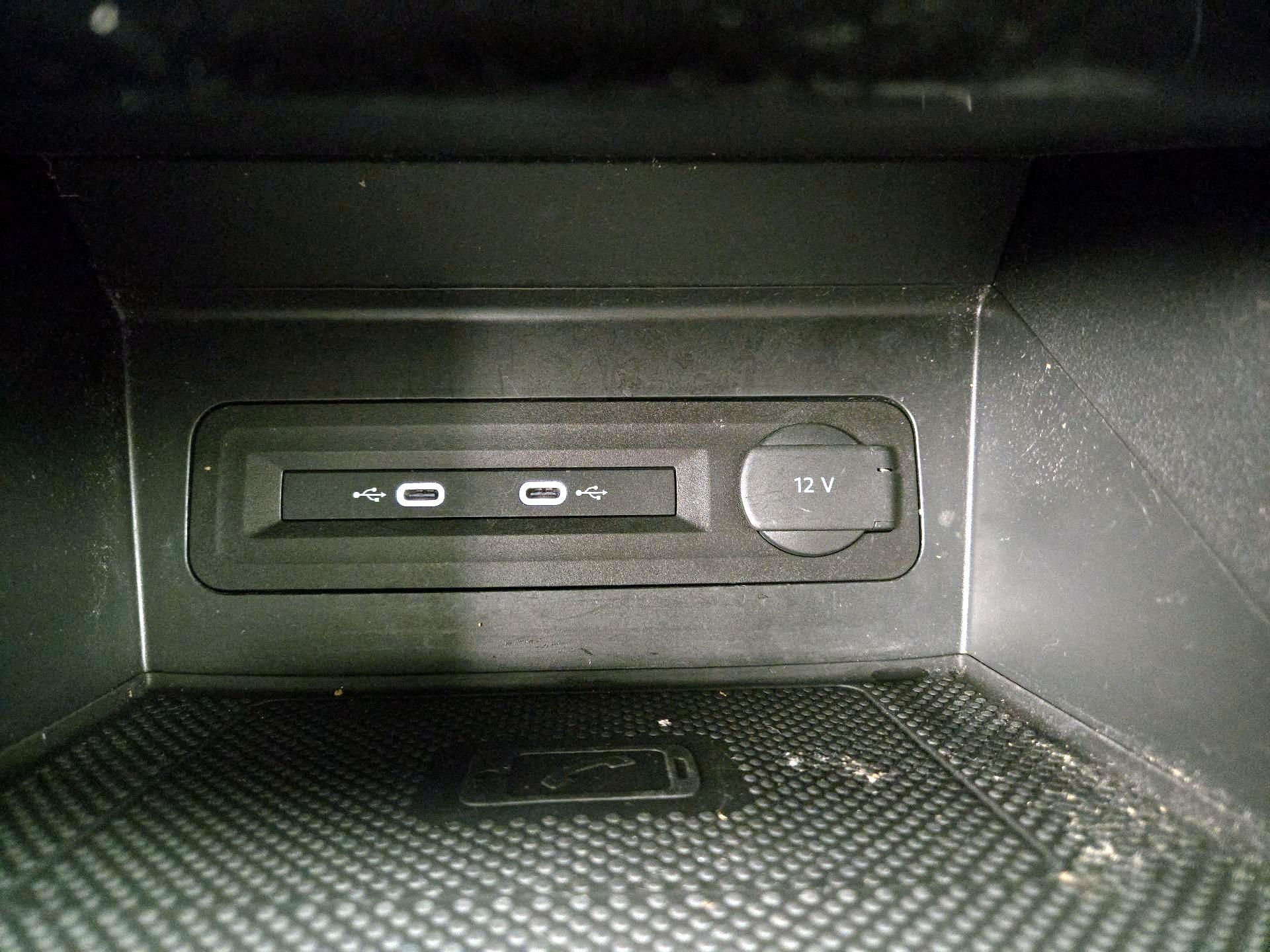 Thumbnail: 2022 Volkswagen Atlas - 19