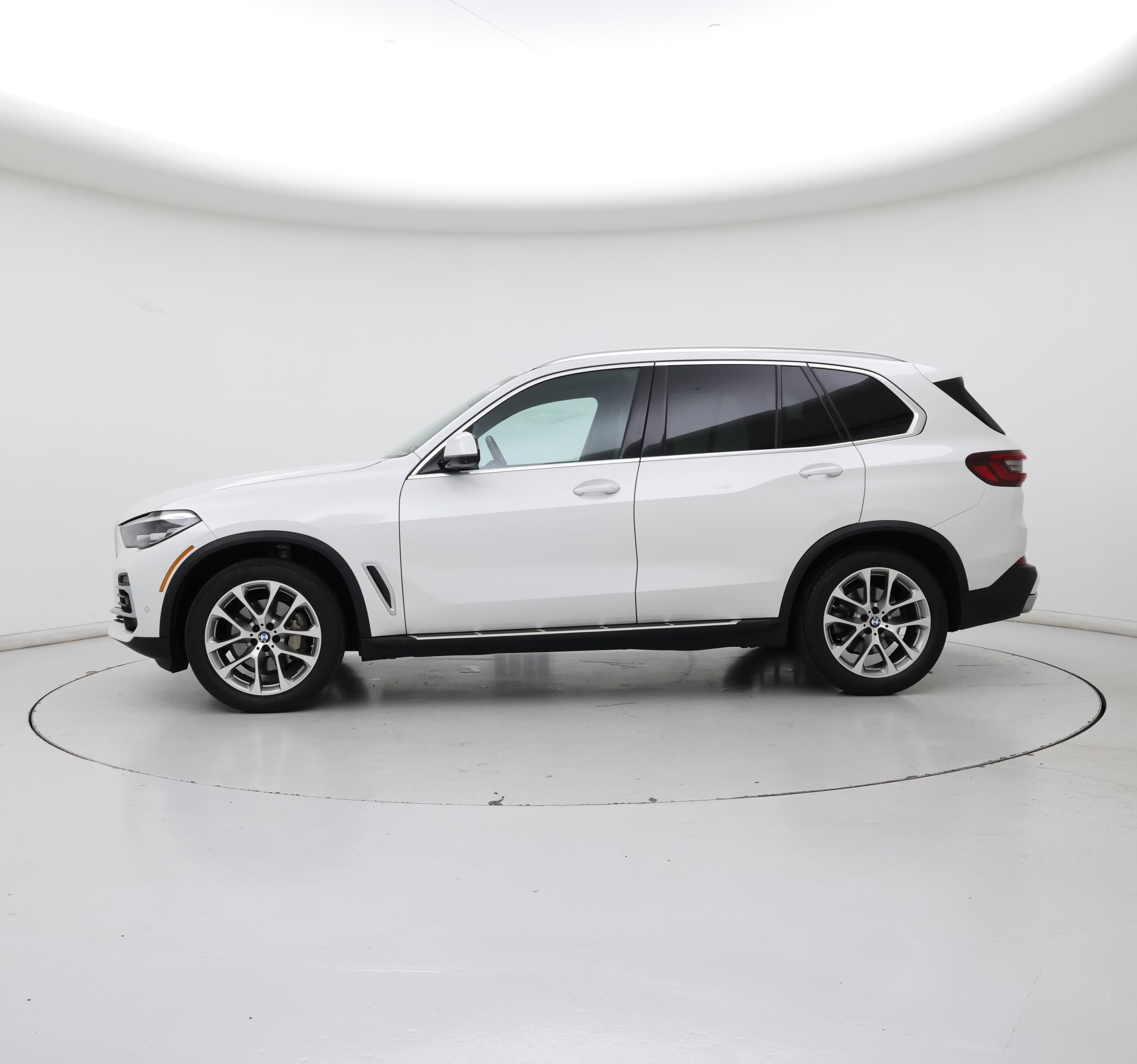 Thumbnail: 2023 BMW X5 - 3