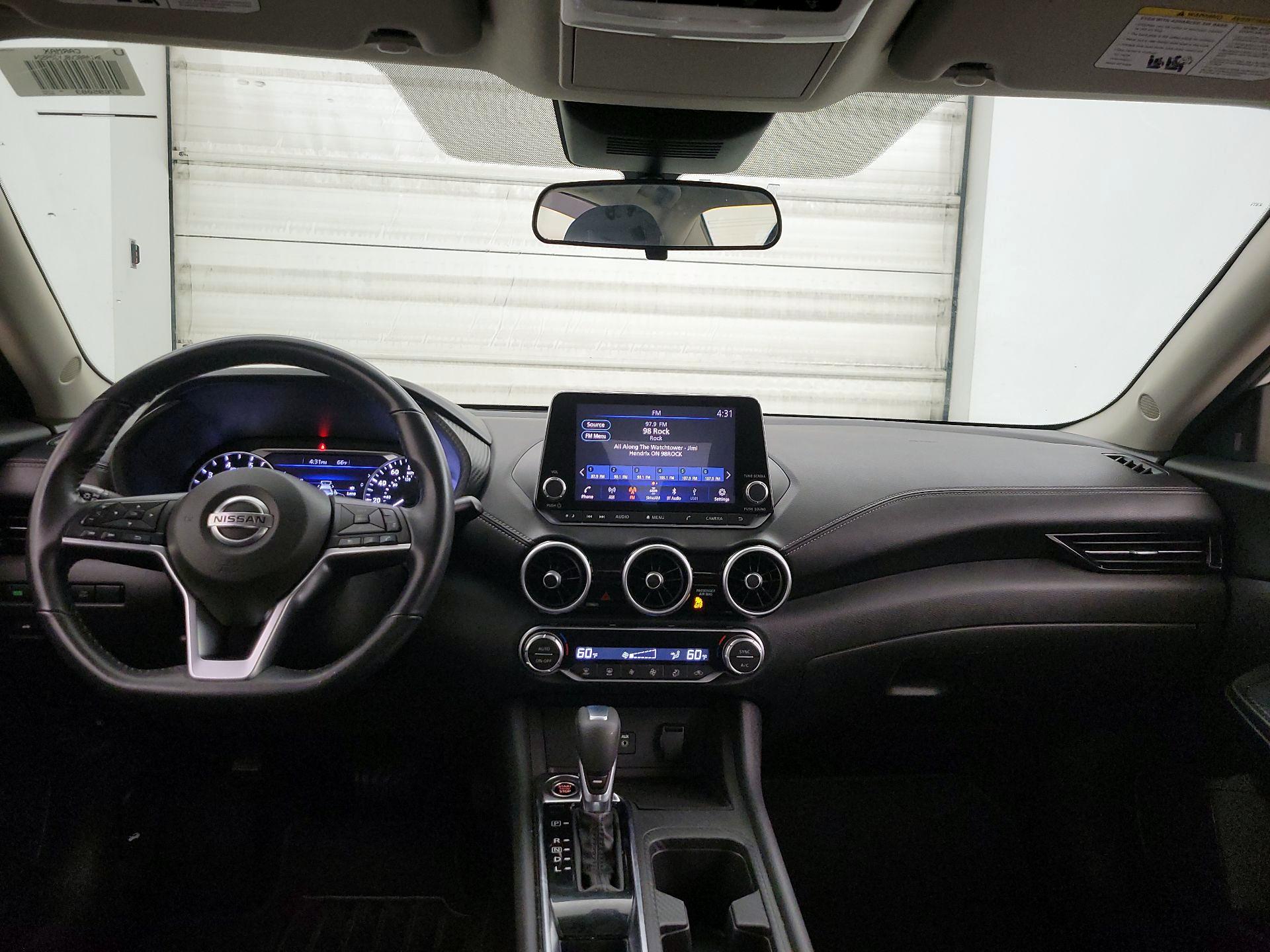 Thumbnail: 2020 Nissan Sentra - 9