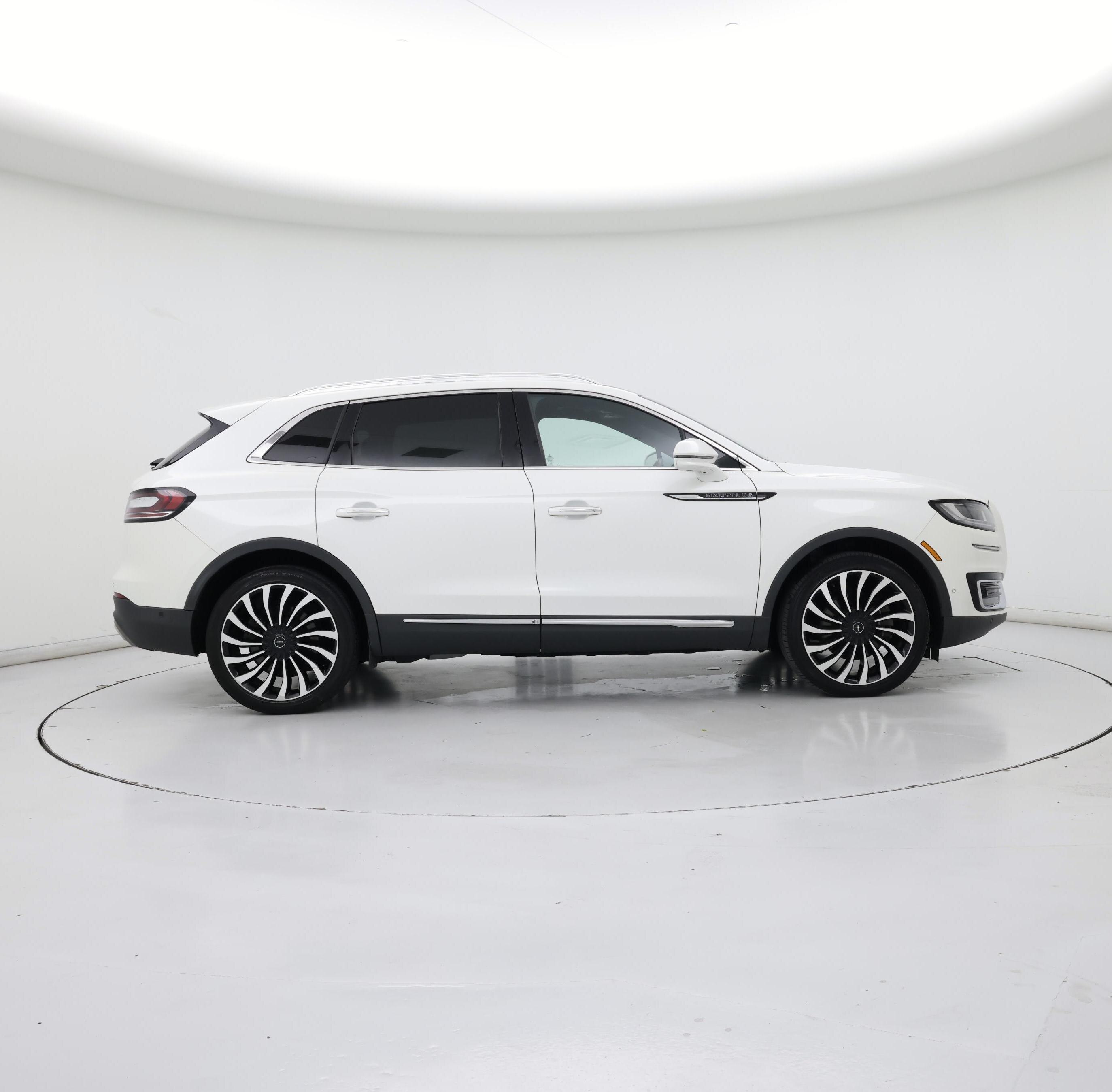 Thumbnail: 2020 Lincoln Nautilus - 7