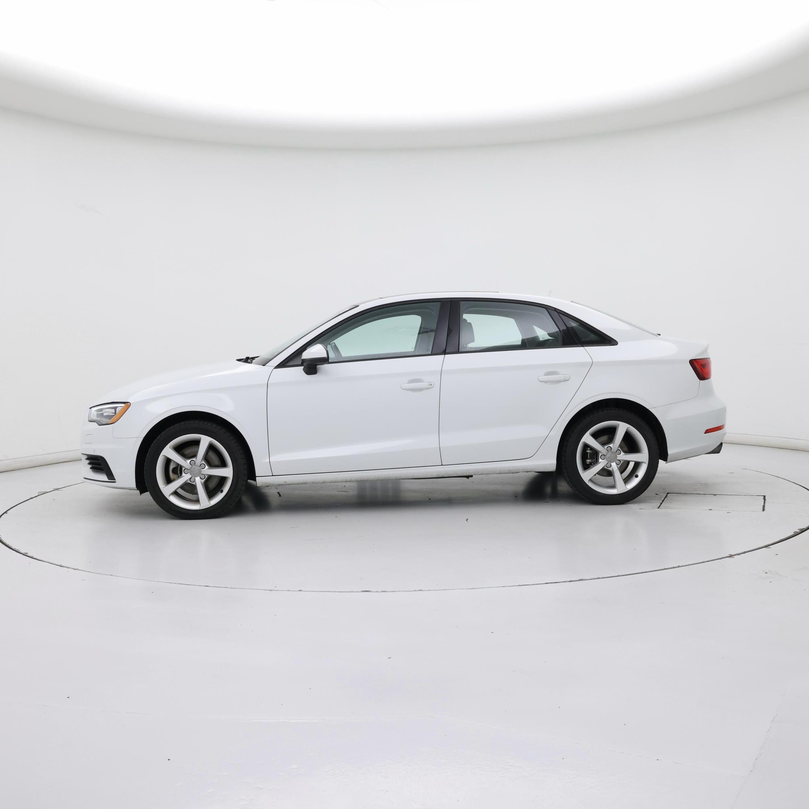 Thumbnail: 2016 Audi A3 - 3