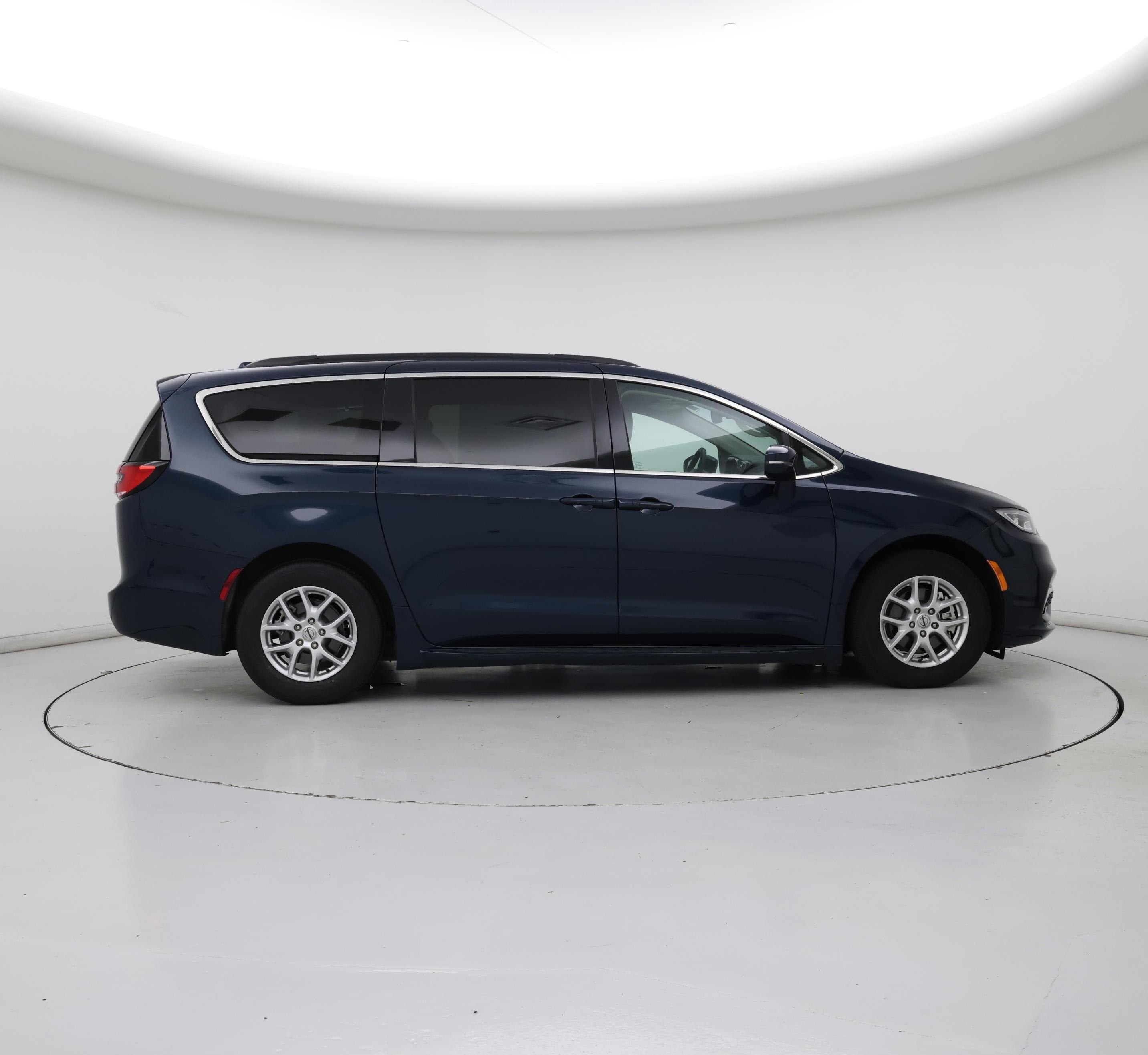 Thumbnail: 2022 Chrysler Pacifica - 7