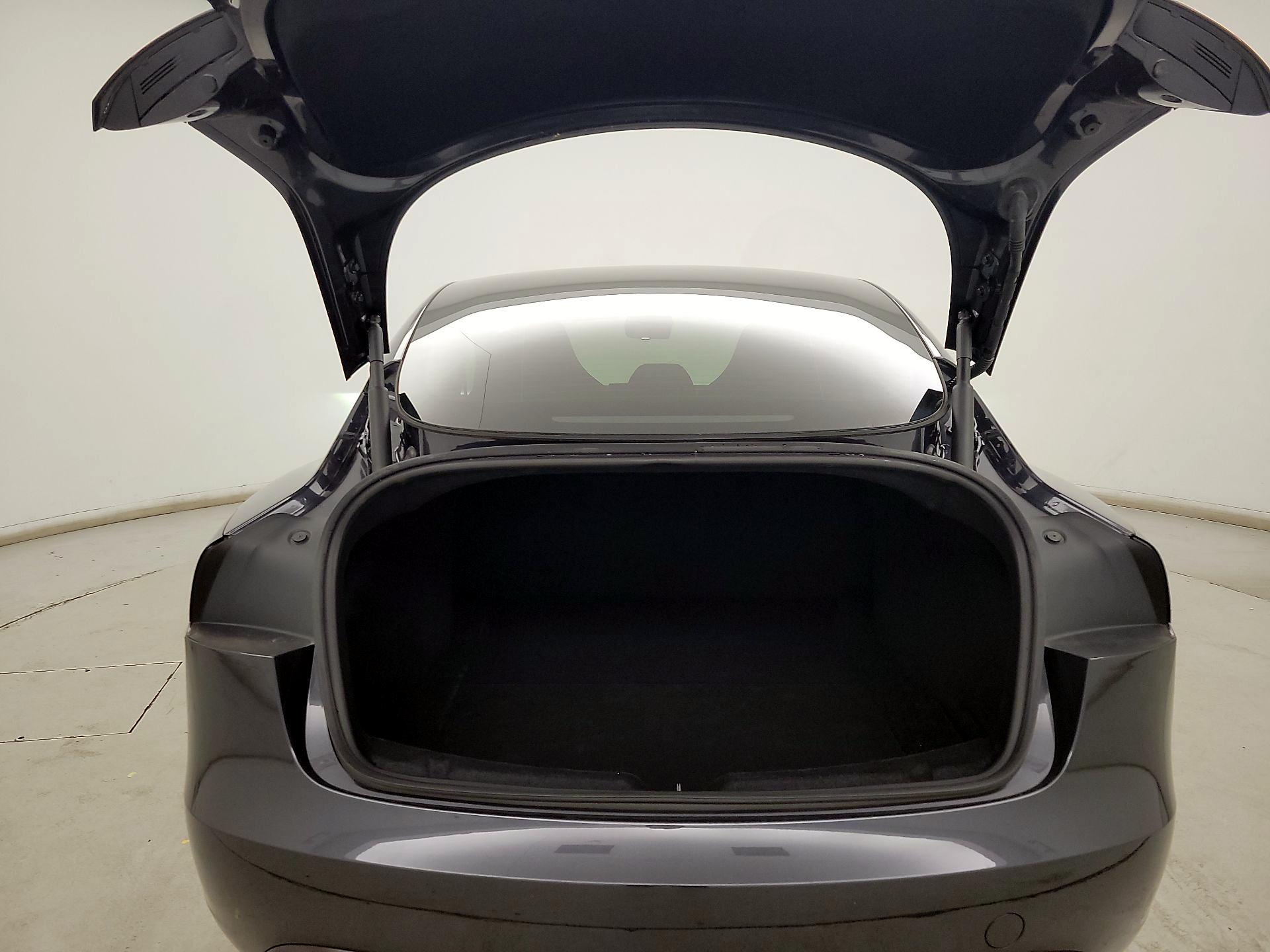Thumbnail: 2024 Tesla Model 3 - 20
