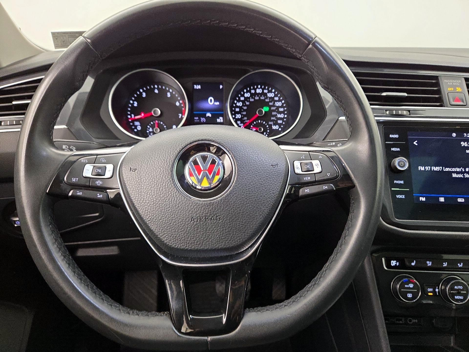 Thumbnail: 2020 Volkswagen Tiguan - 10